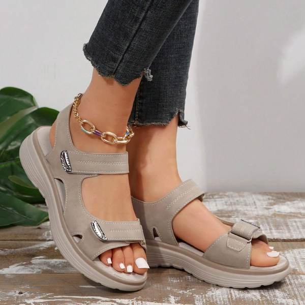 🔥Last Day Promotion 70% OFF🔥 - Women's orthopedic shoes with soft, anti-slip soles