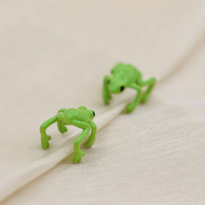 Green Frog Ear Cuff