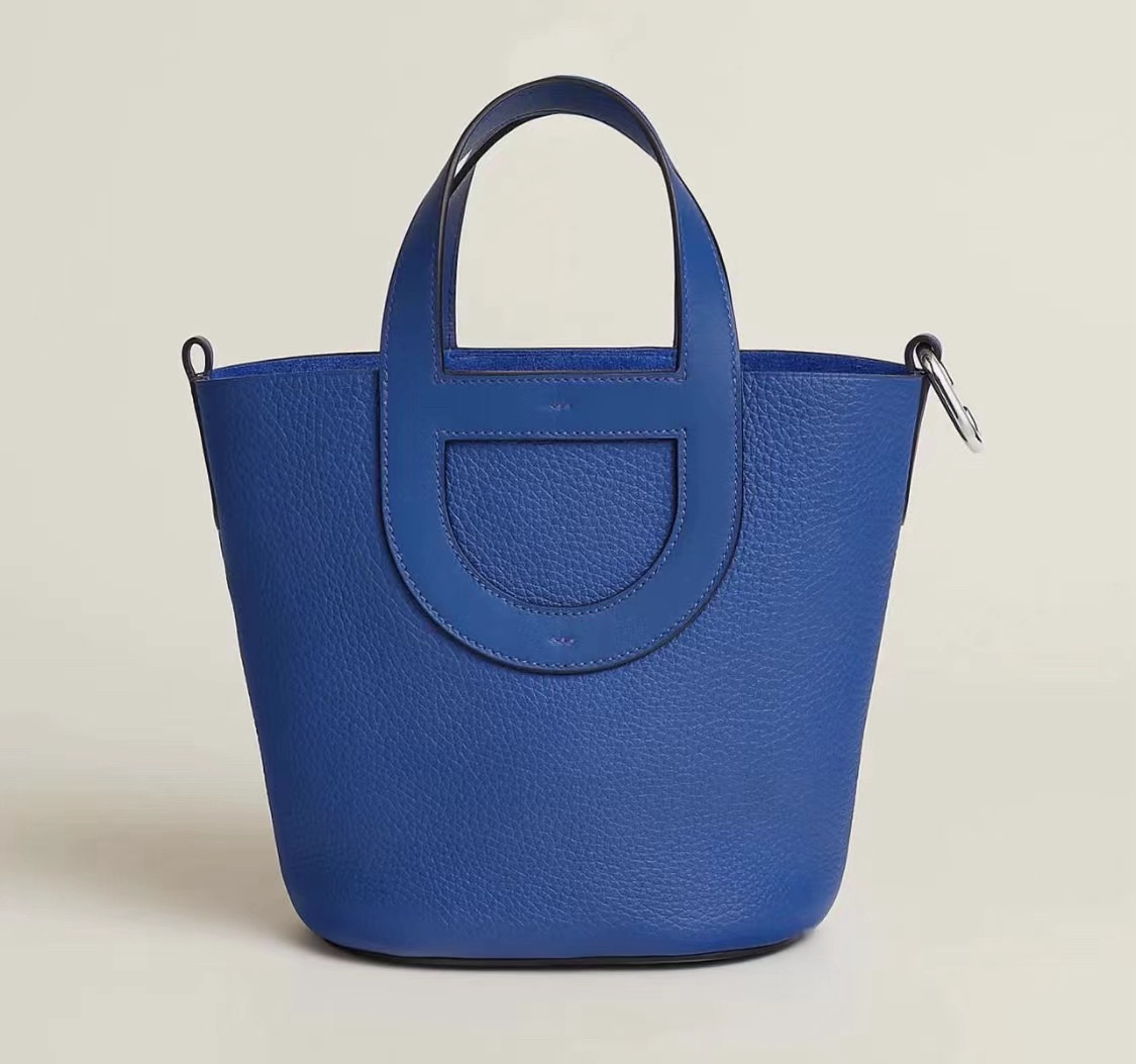 Blue bucket bag