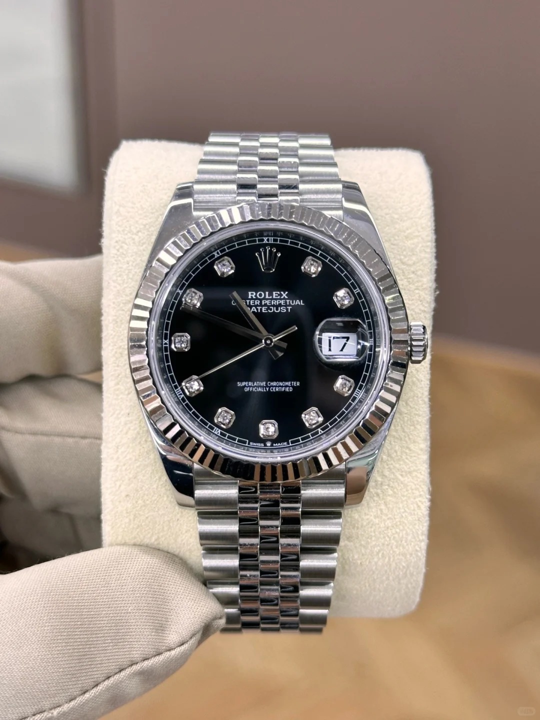 R 126334