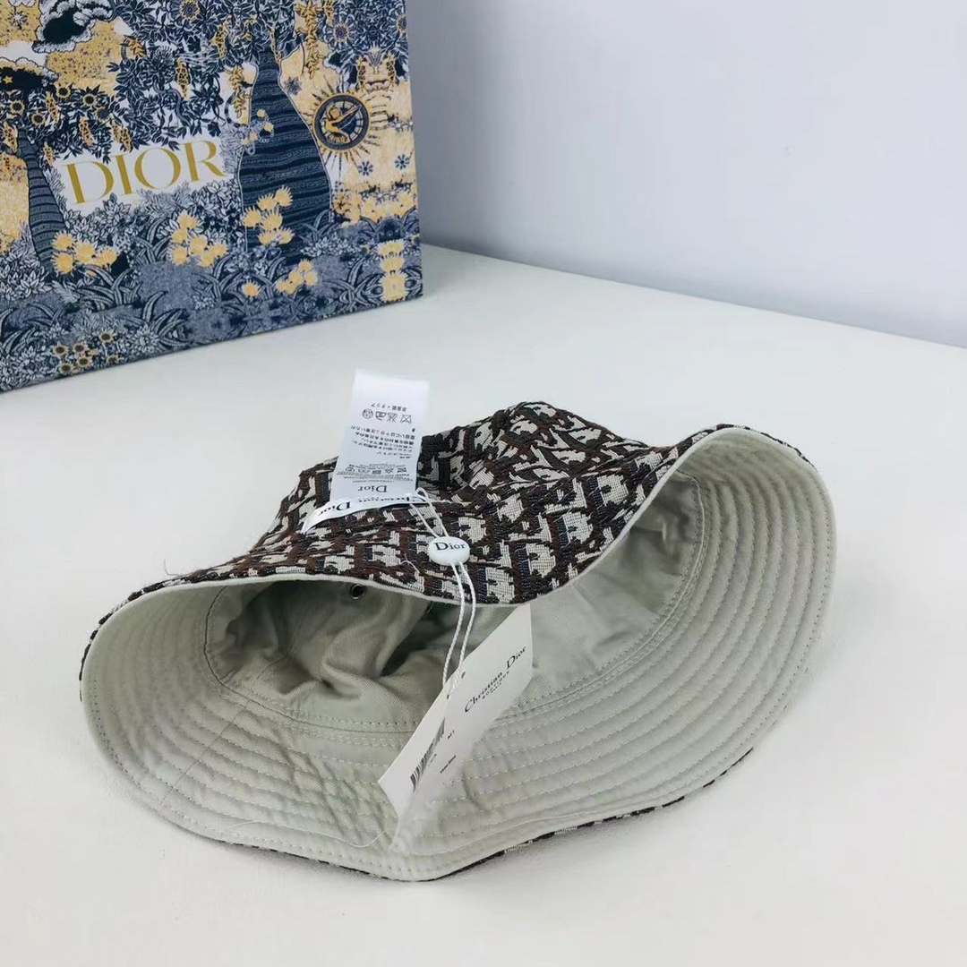 Oblique Reversible Teddy-D Brim Bucket Hat