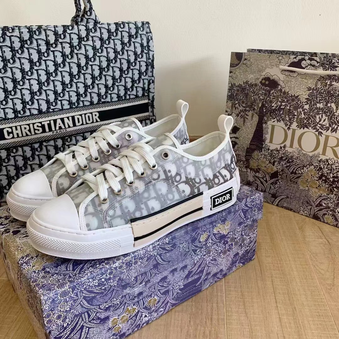 B23 Low-Top Sneaker White and Black Oblique Canvas