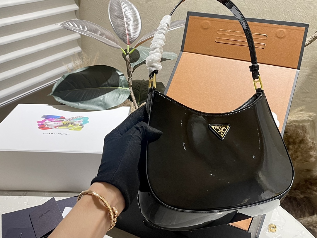 Cleo brushed leather shoulder bag