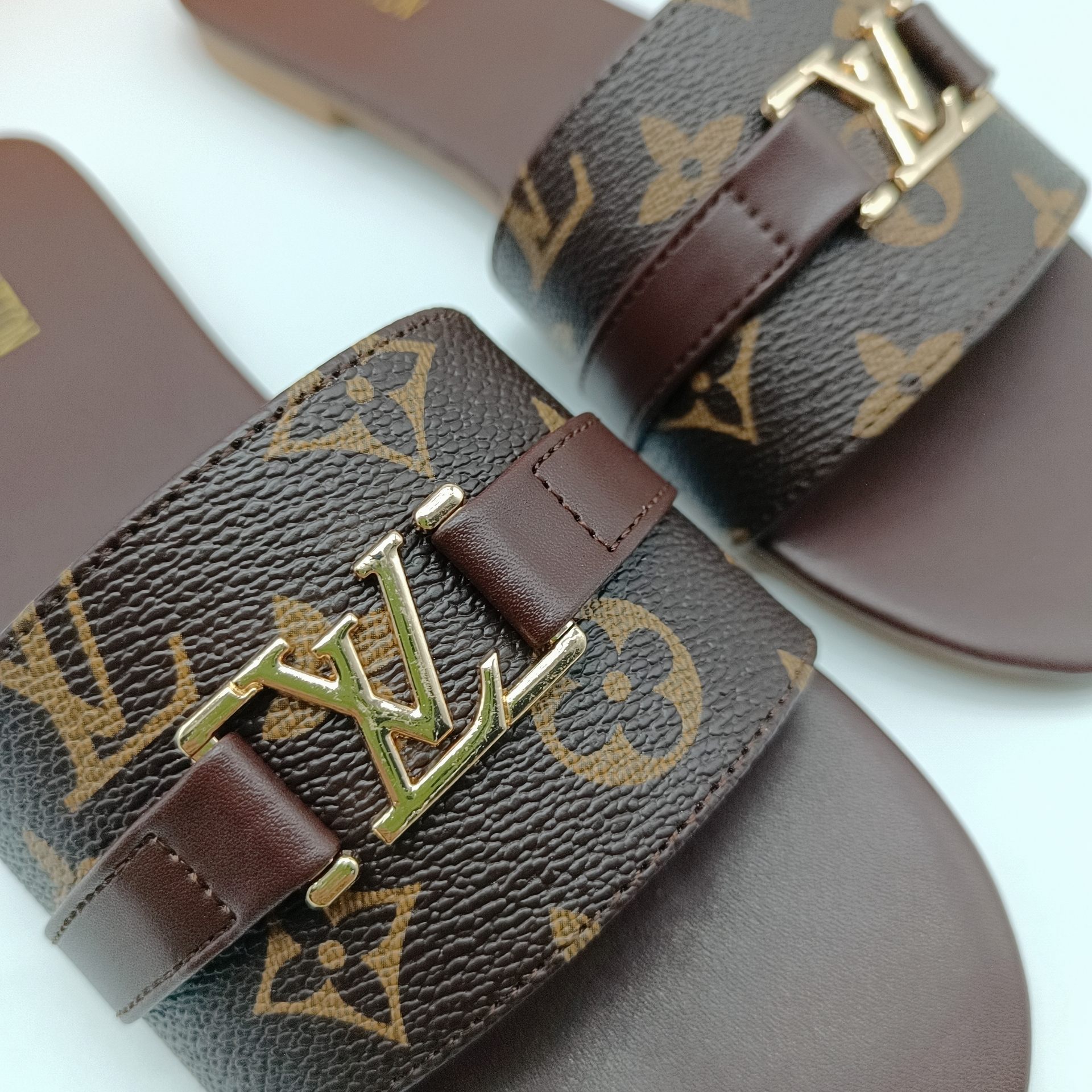 Lock It Slides 'Glossy Monogram' 1A64MI