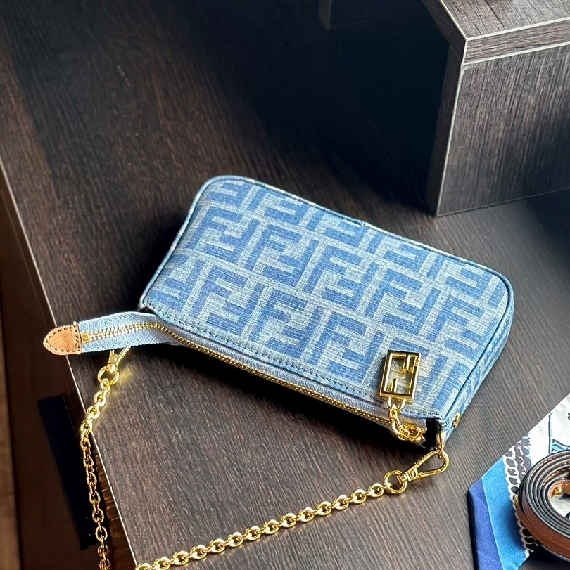 Baguette Pouch