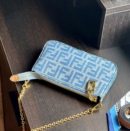 Baguette Pouch