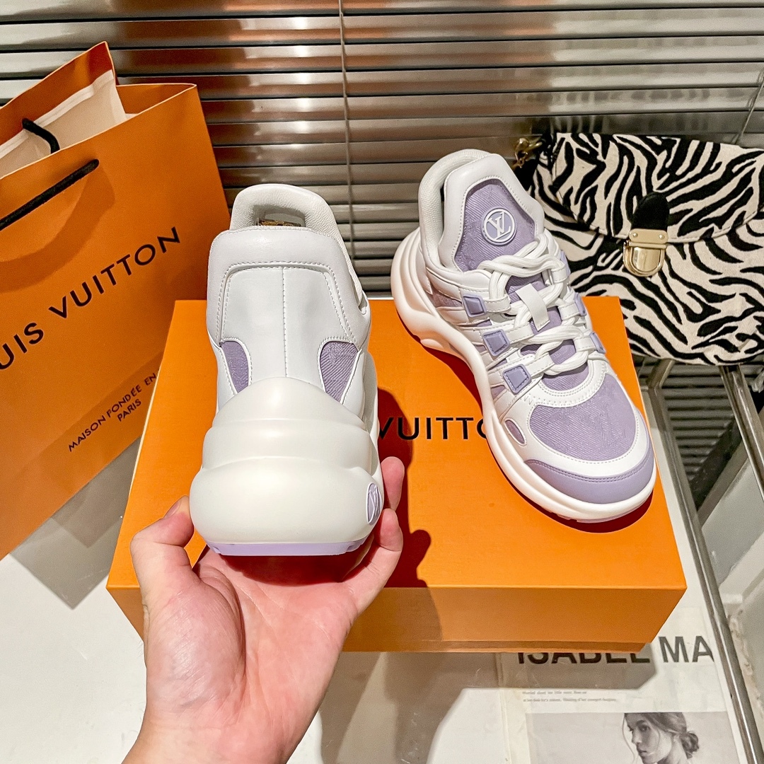 Women's Archlight Sneaker