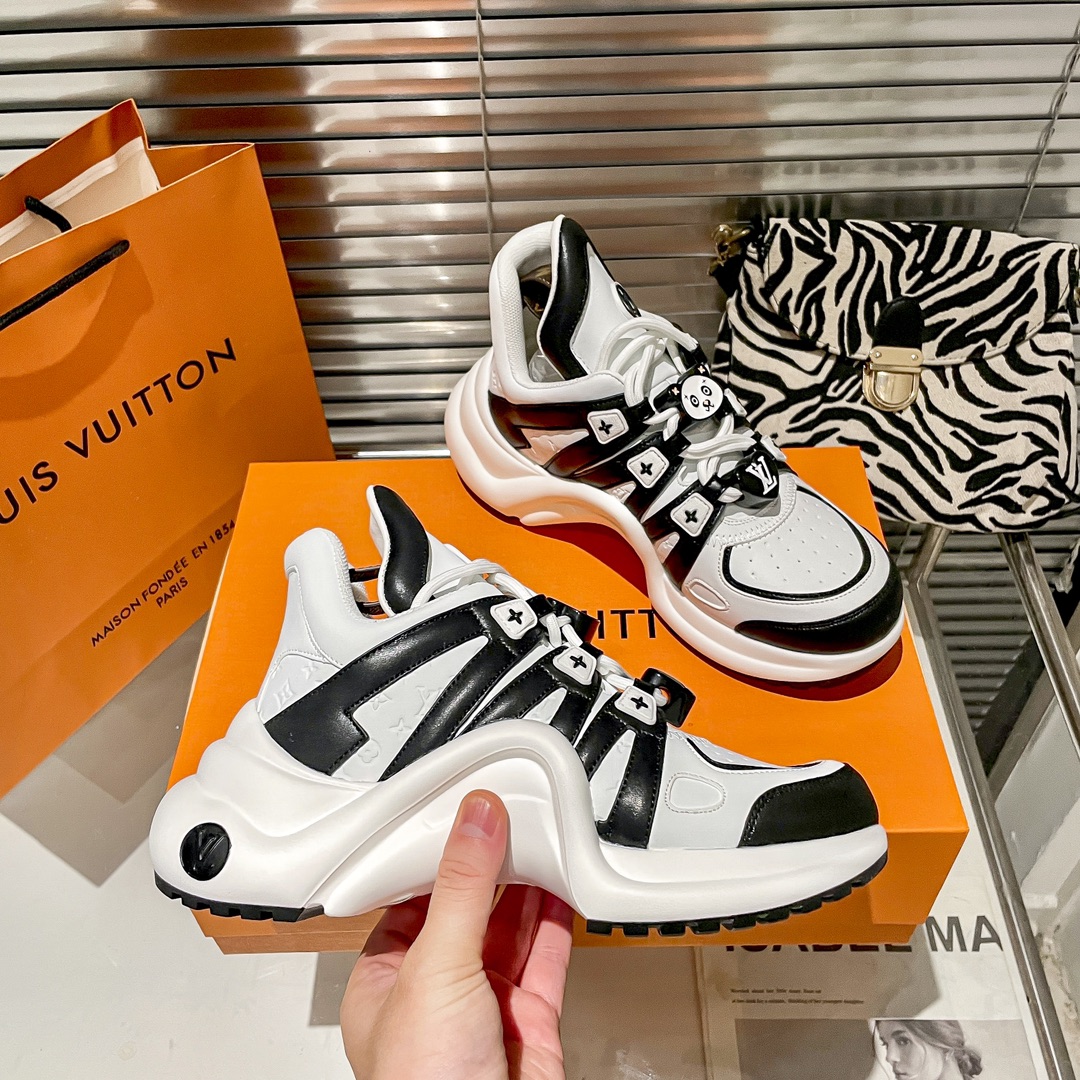 Women's Archlight Sneaker