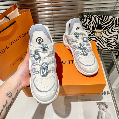 Women's Archlight Sneaker