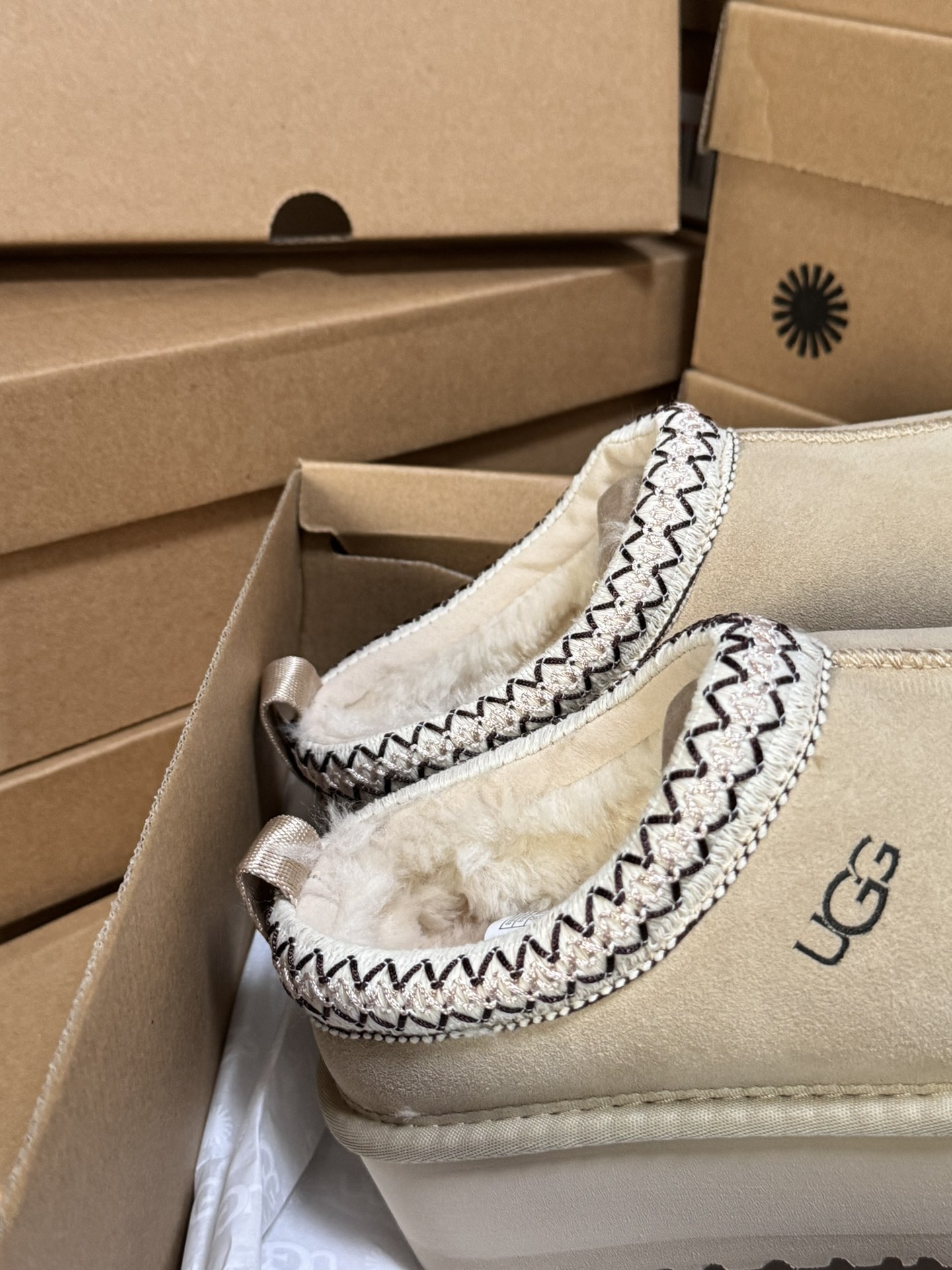 Tasman Slipper