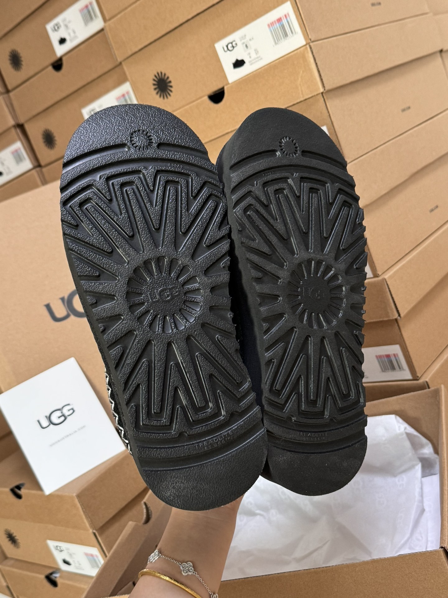 Tasman Slipper