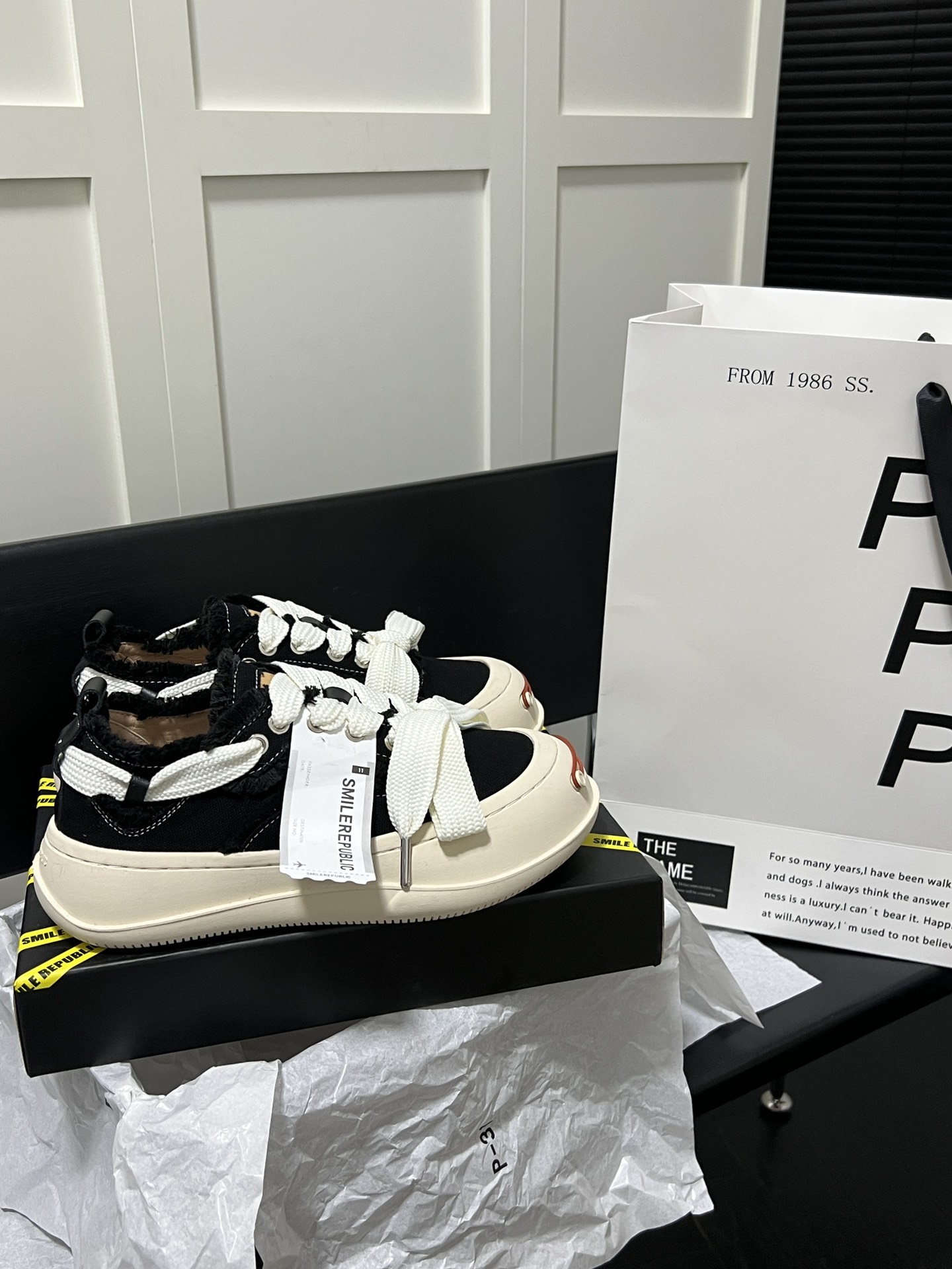 Classic Black Coarse Canvas Causal Shoes