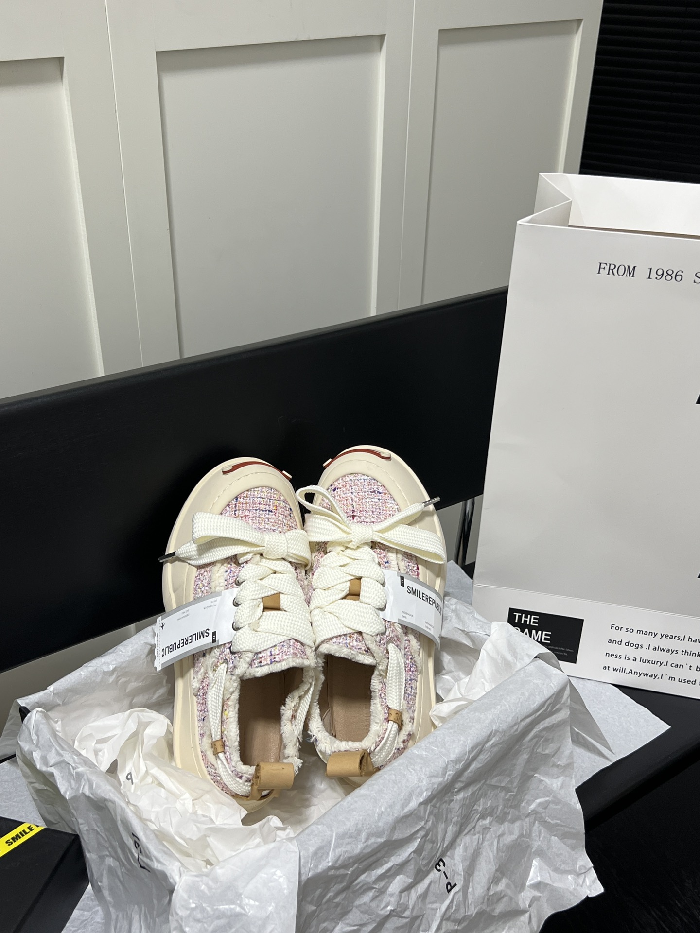 Pink Tweed Sneaker Shoes 2024 Spring Style Fashion Designer