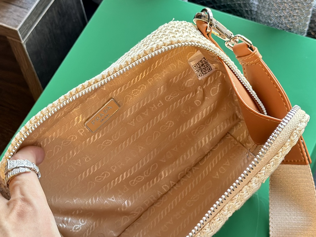 Crochet Brique bag