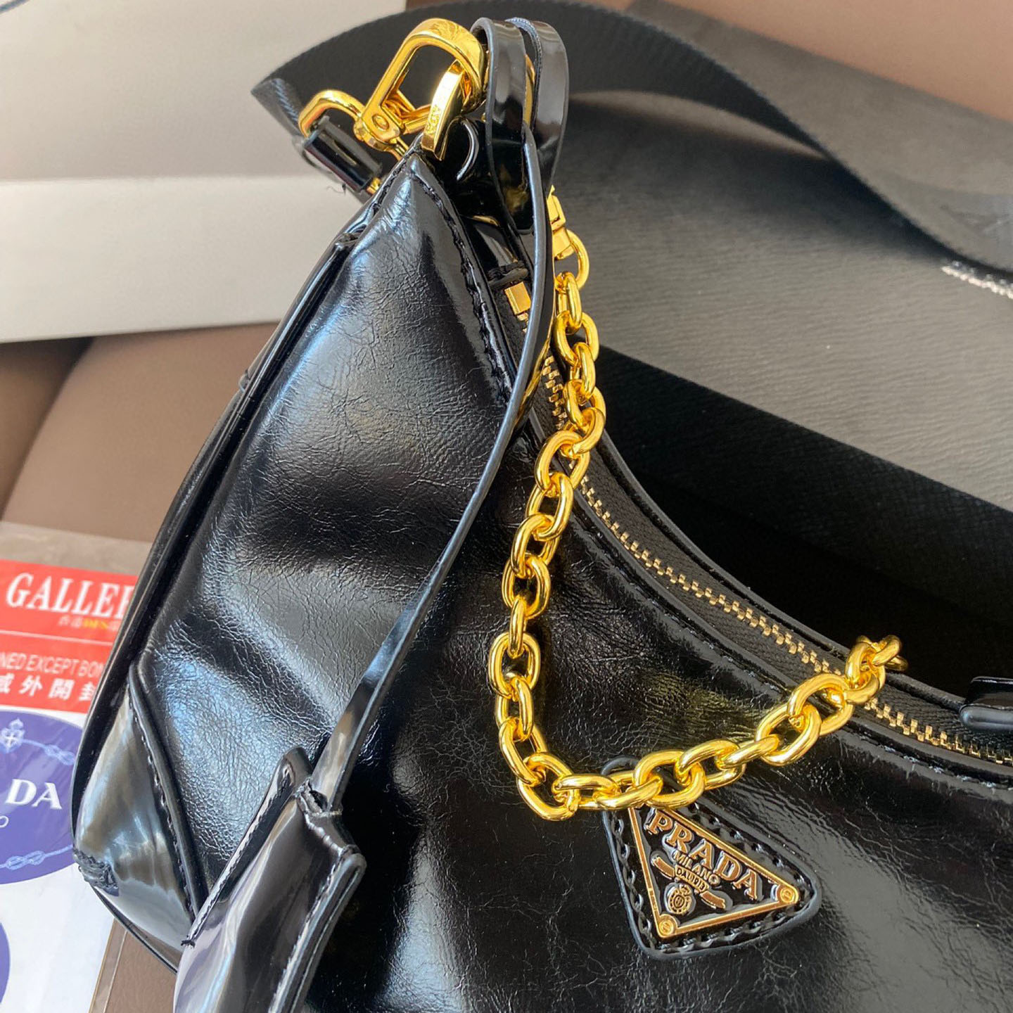 Re-Edition 2005 leather bag