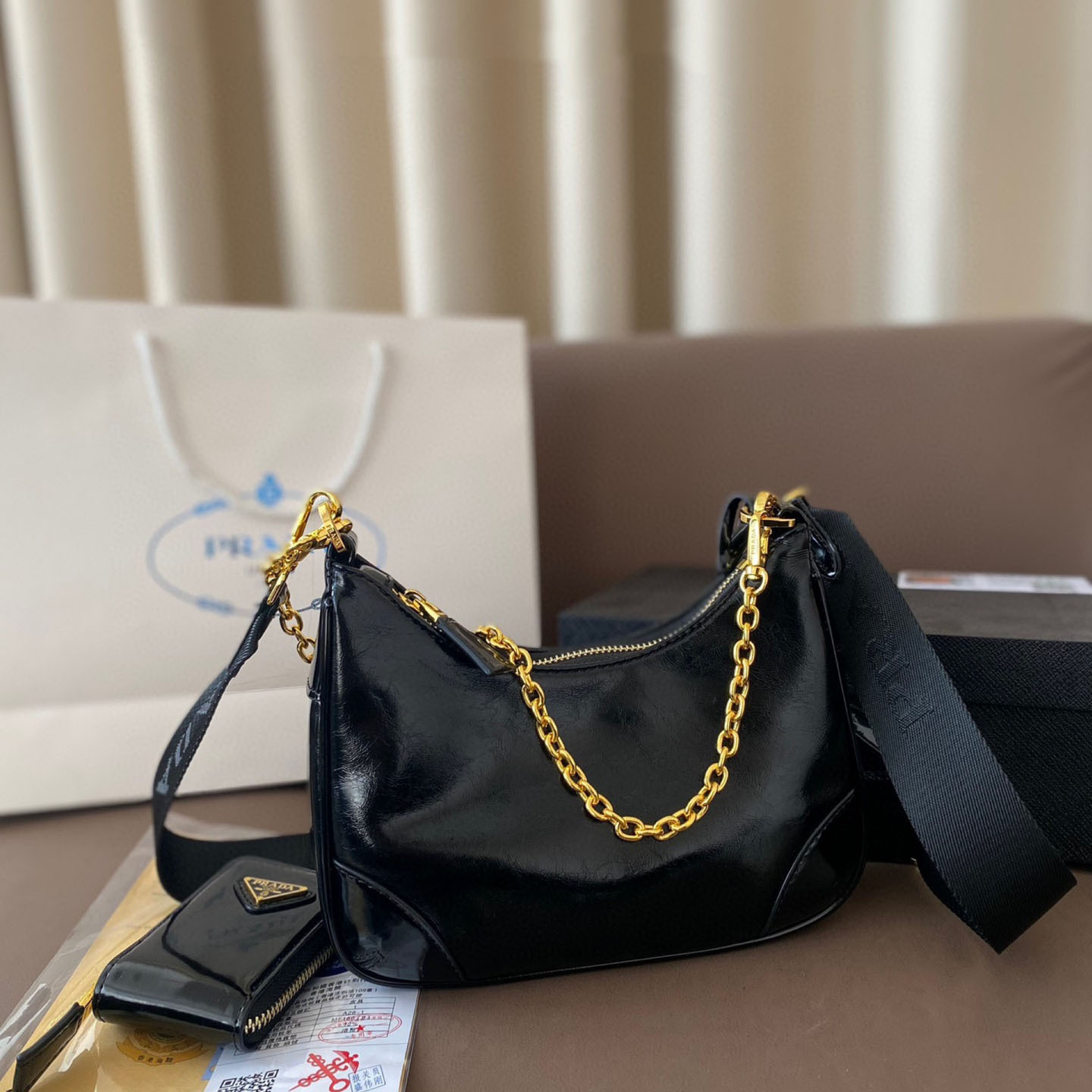 Re-Edition 2005 leather bag