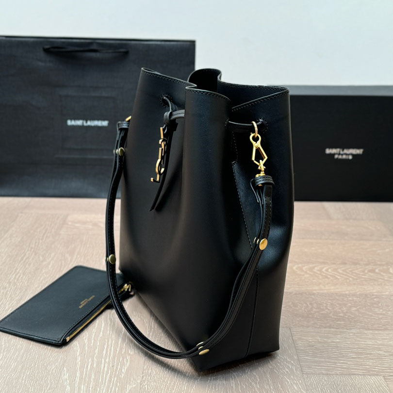 PARIS VII pochon in lambskin