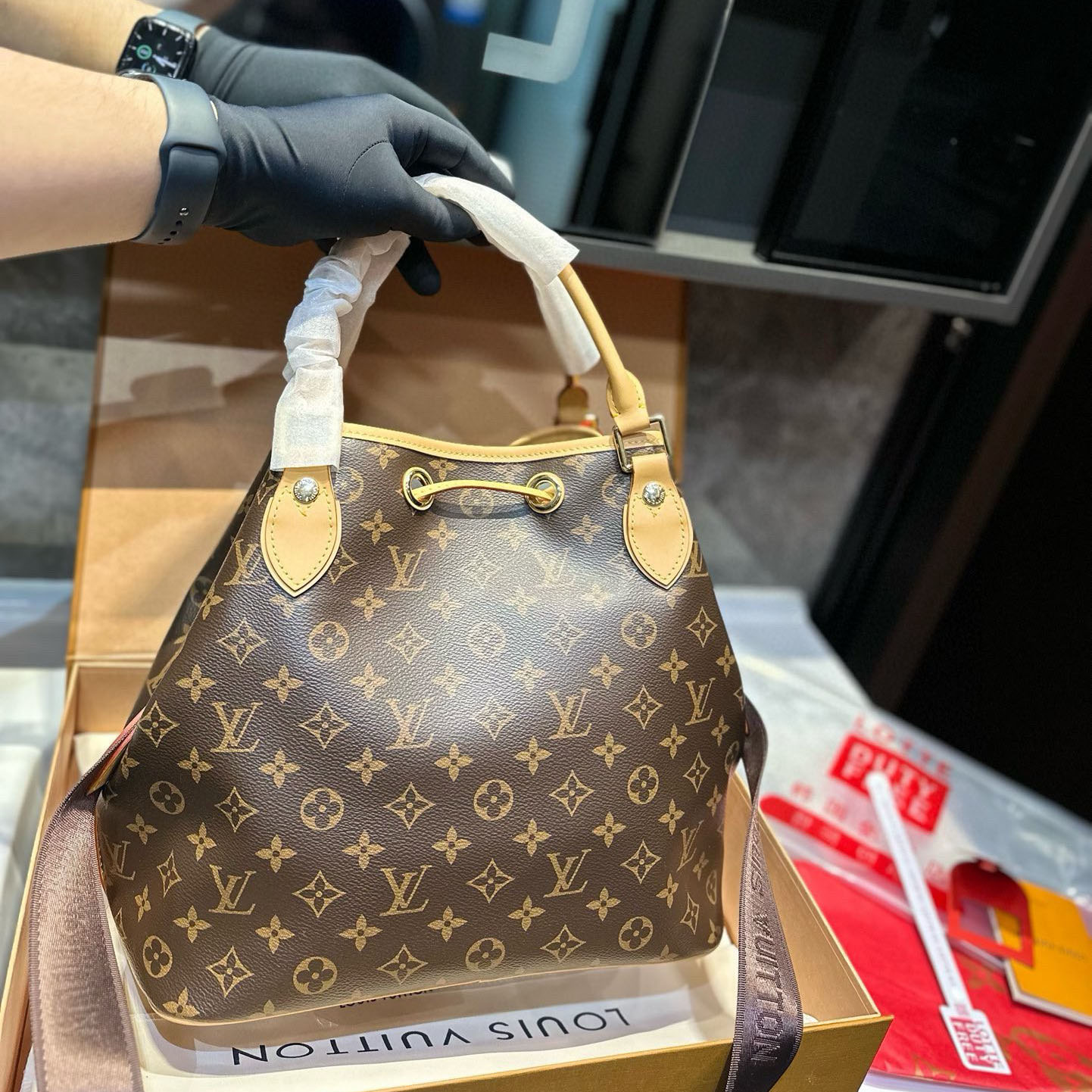 Monogram Neo Bucket Bag