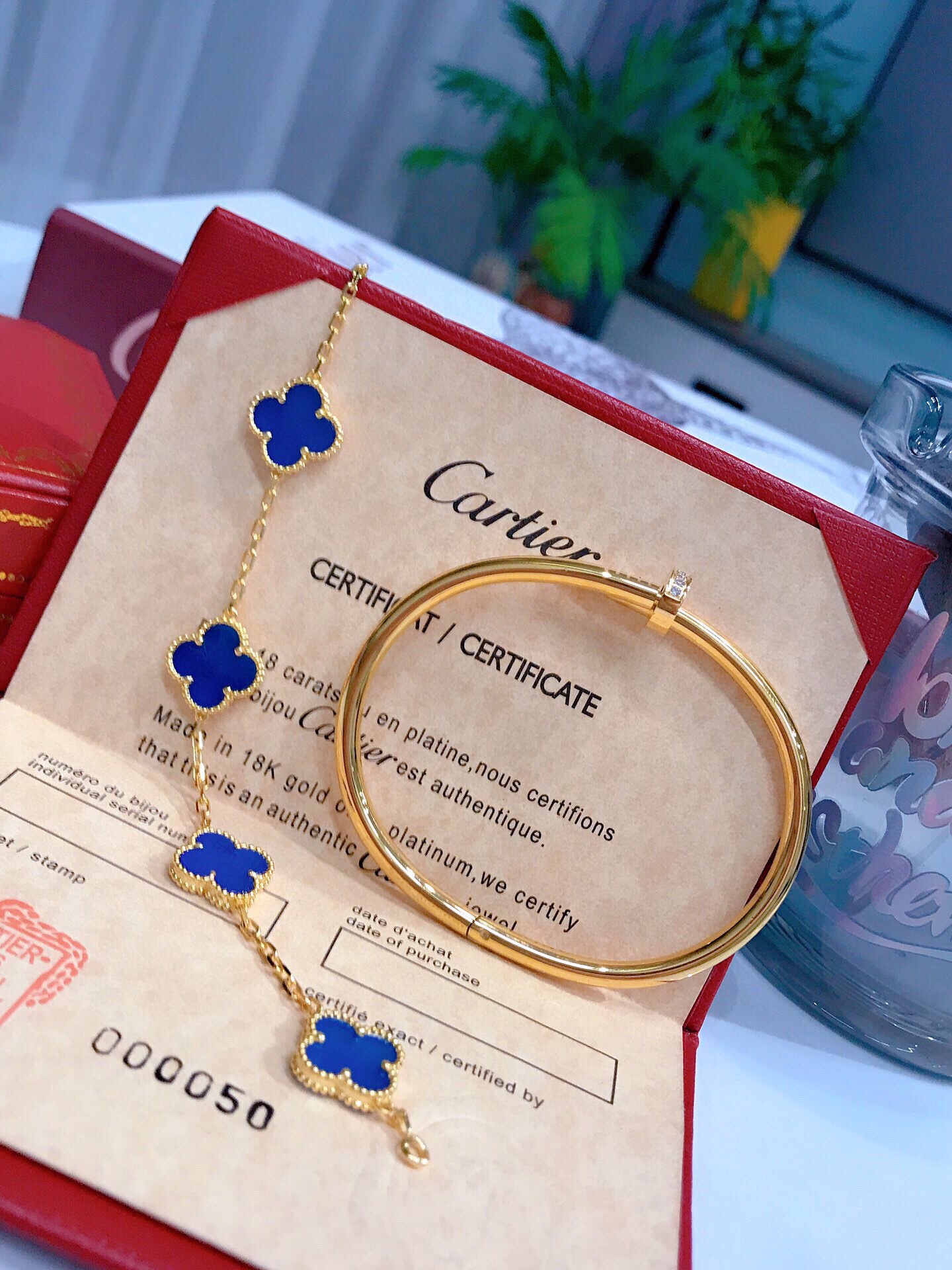 JUSTE UN CLOU BRACELET + VINTAGE ALHAMBRA BRACELET, 5 MOTIFS