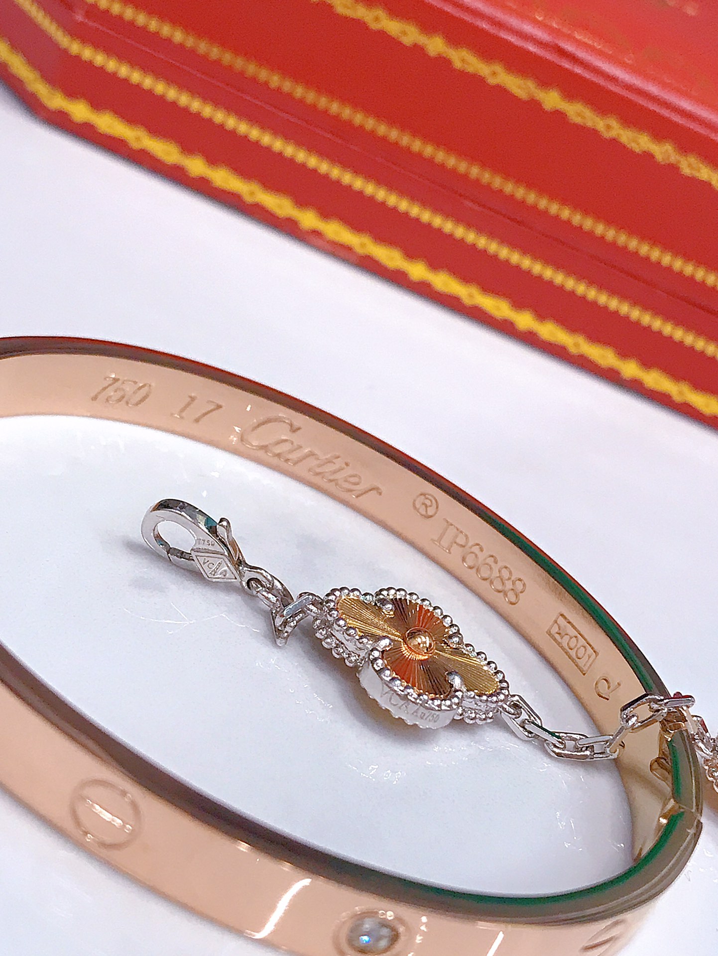 LOVE BRACELET, 4 DIAMONDS + Vintage Alhambra bracelet, 5 motifs