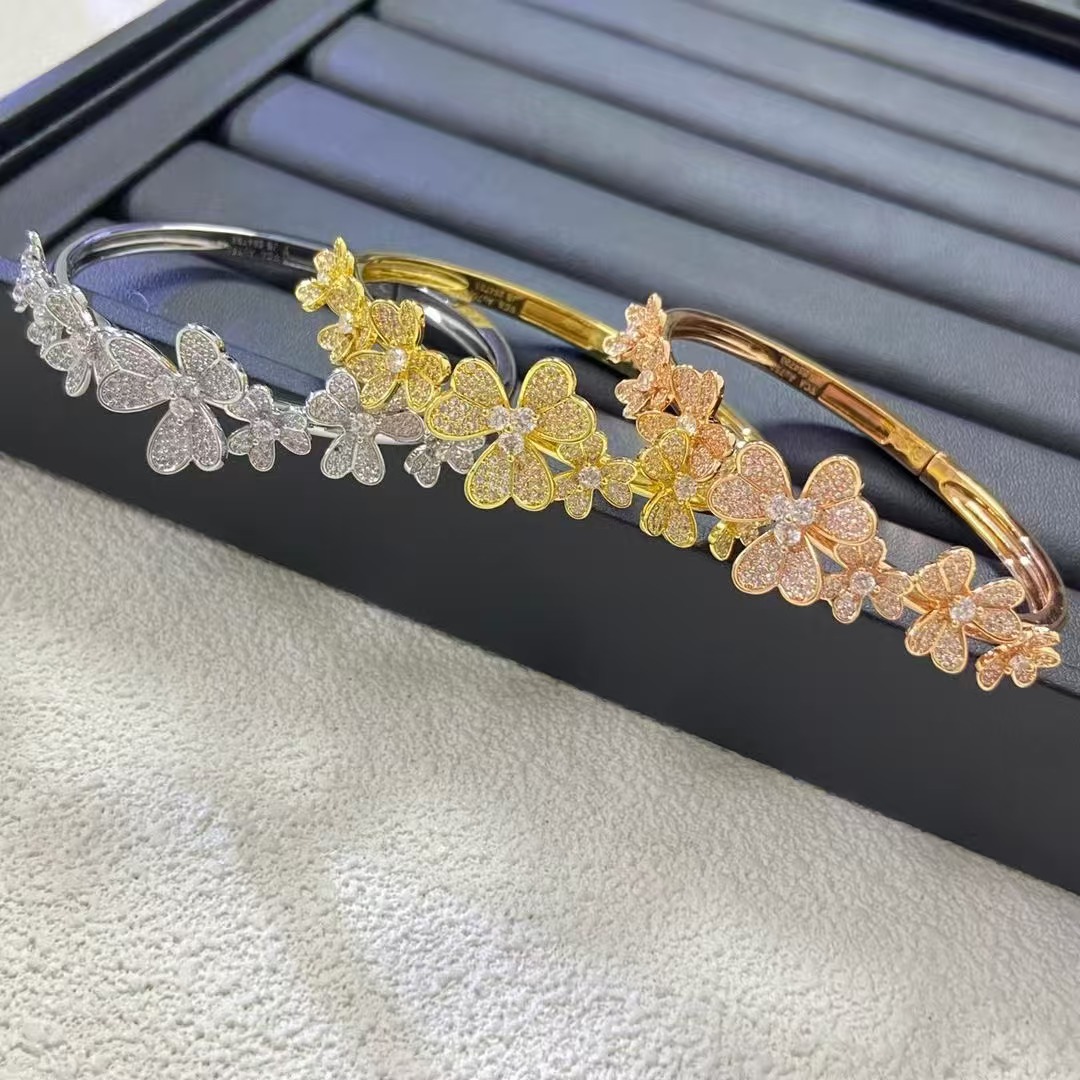 Frivole bracelet, 7 flowers, medium model