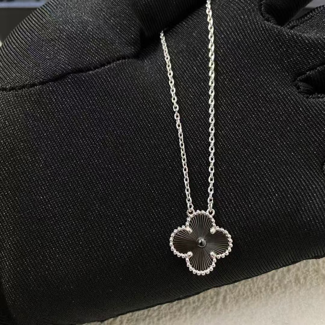 Vintage Alhambra Onyx Diamond 18K Rose Gold Pendant