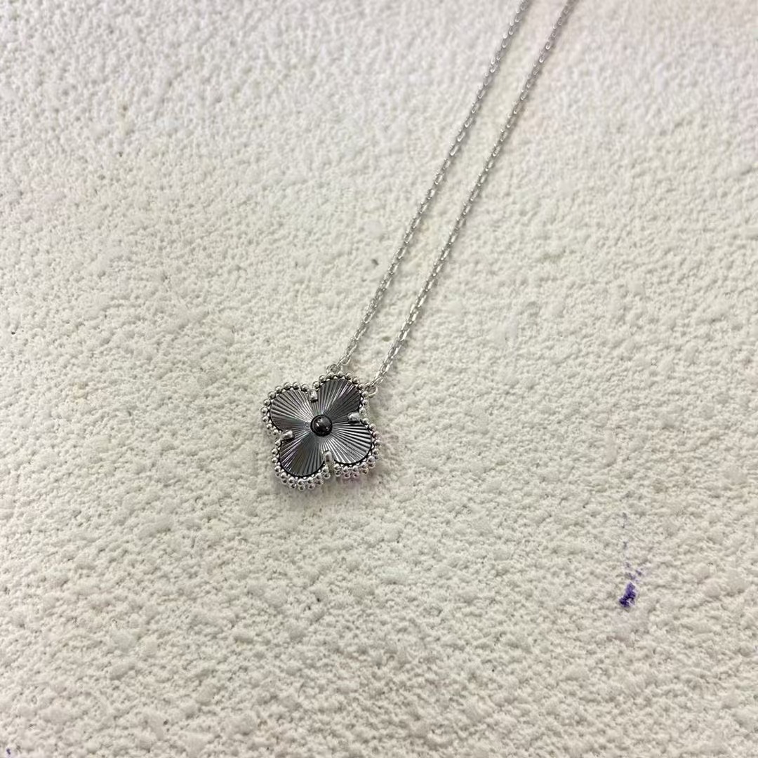 Vintage Alhambra Onyx Diamond 18K Rose Gold Pendant