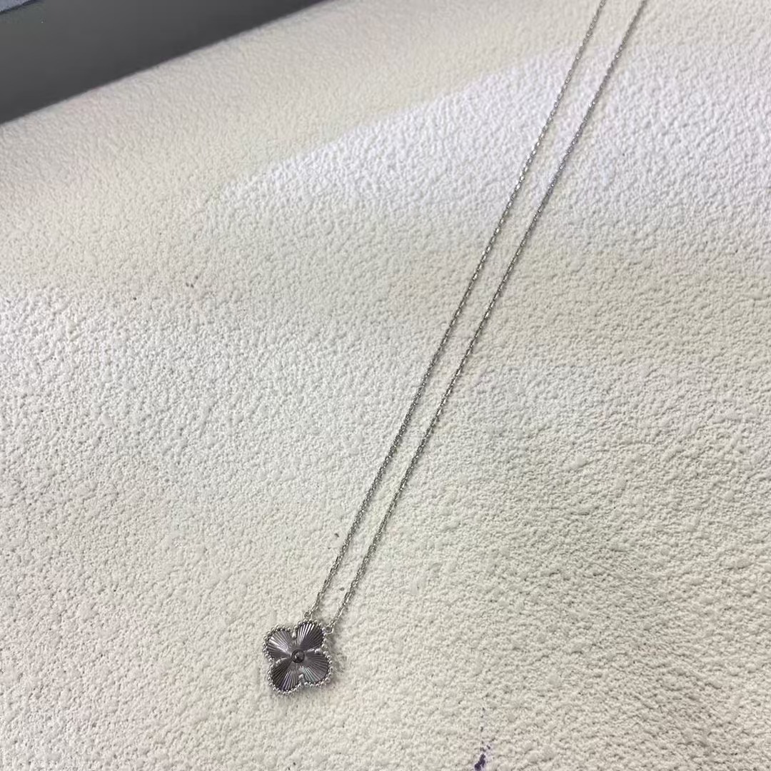 Vintage Alhambra Onyx Diamond 18K Rose Gold Pendant