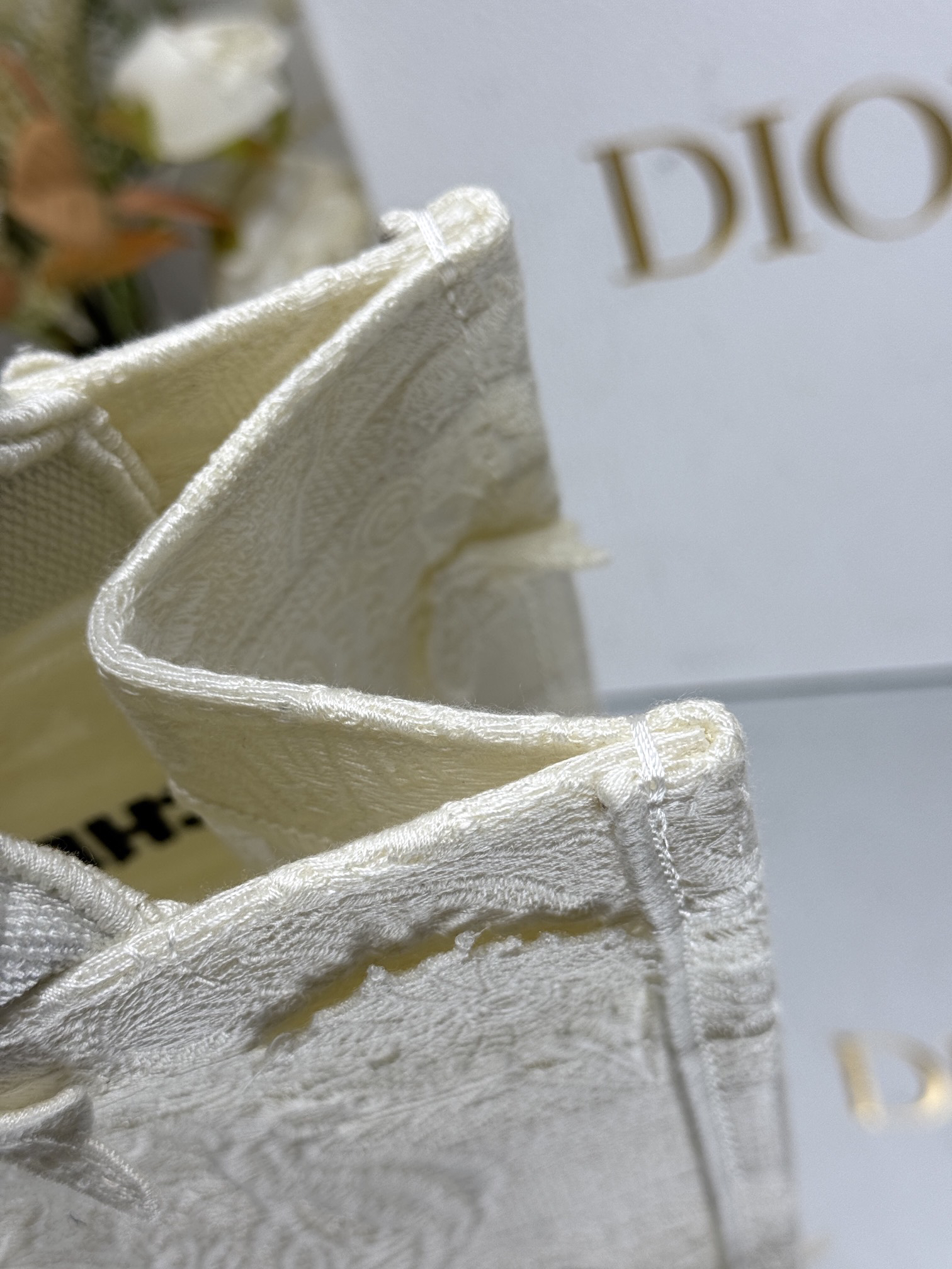 SMALL BOOK TOTE