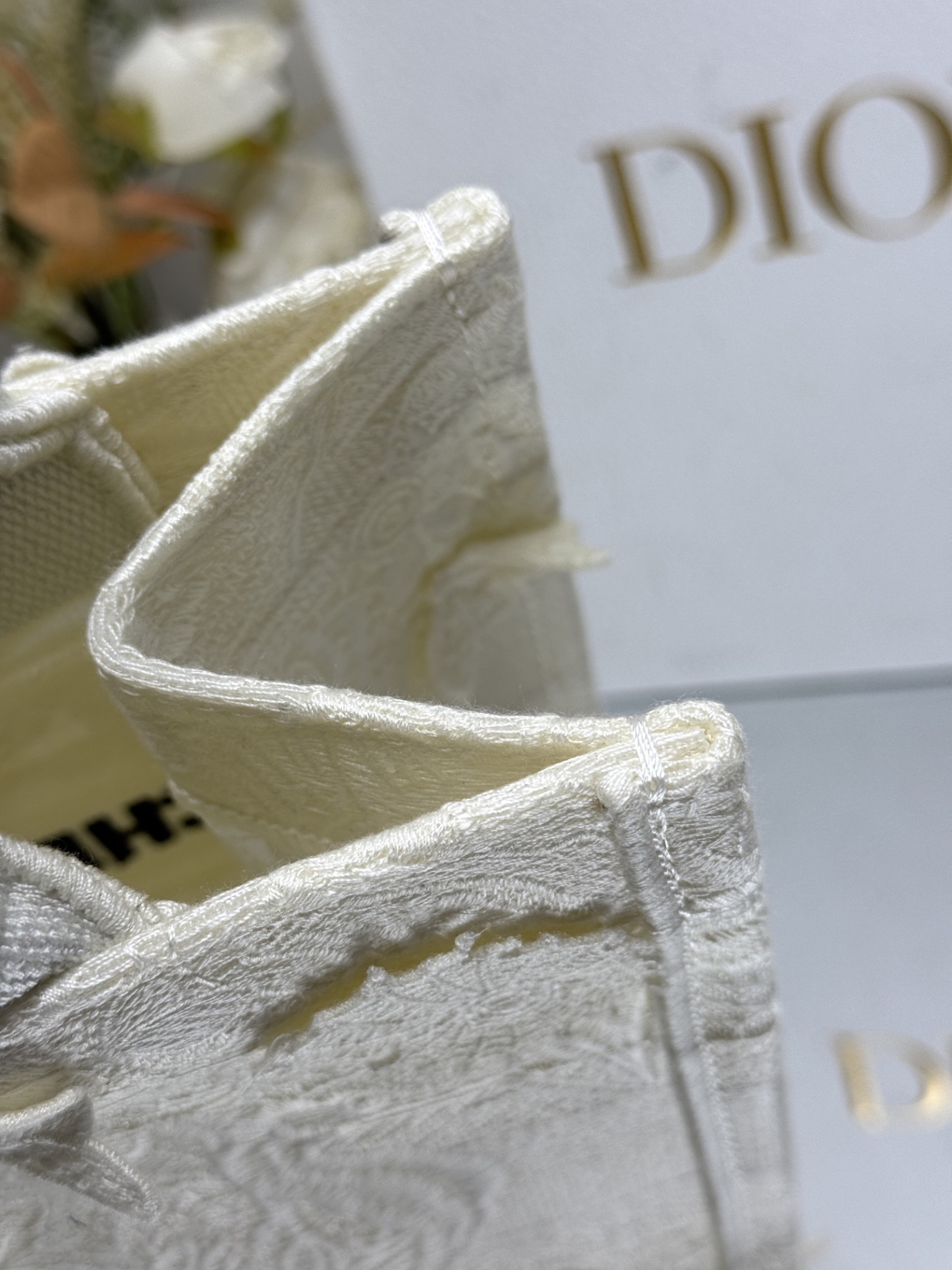 SMALL BOOK TOTE