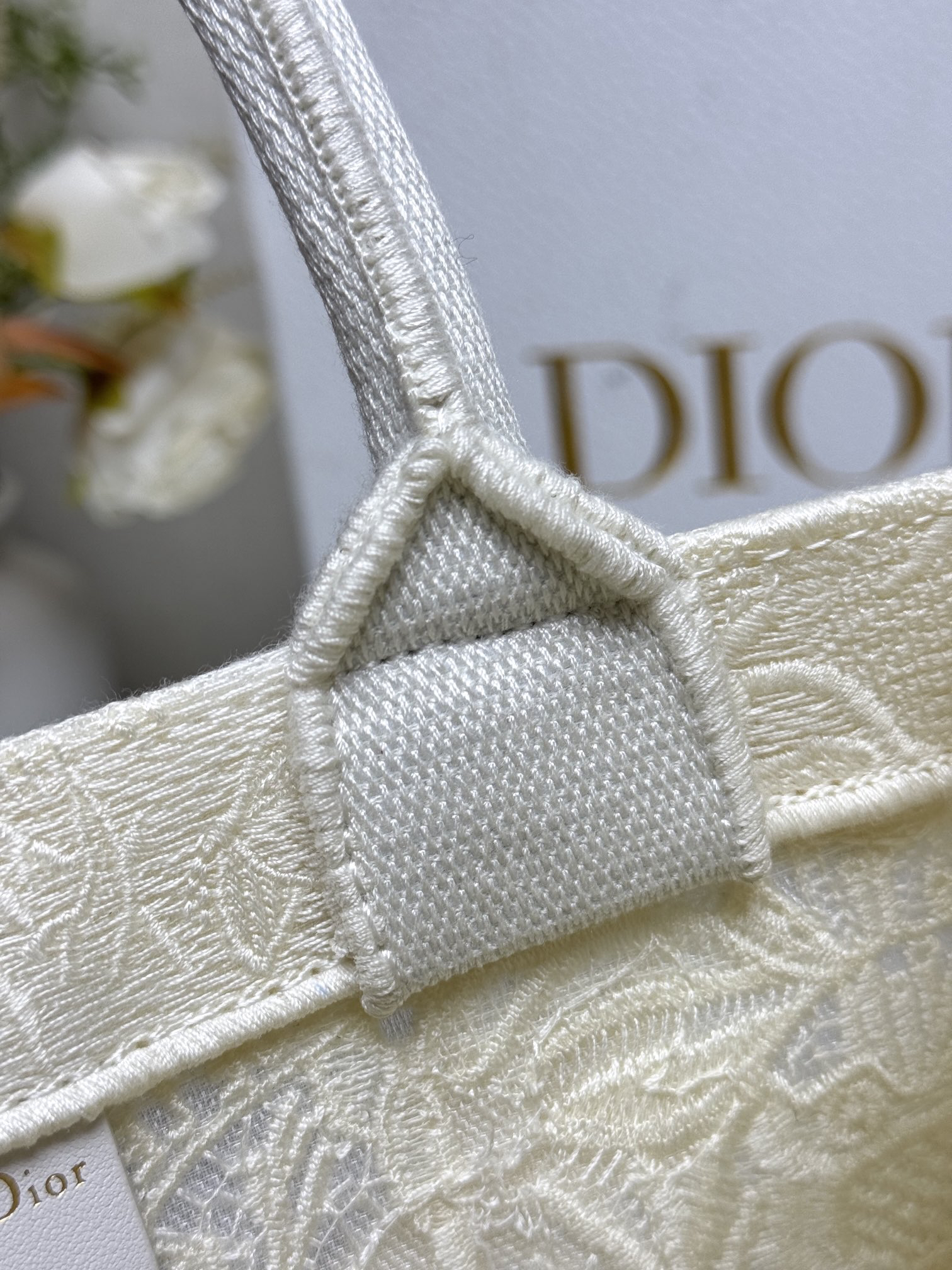 SMALL BOOK TOTE