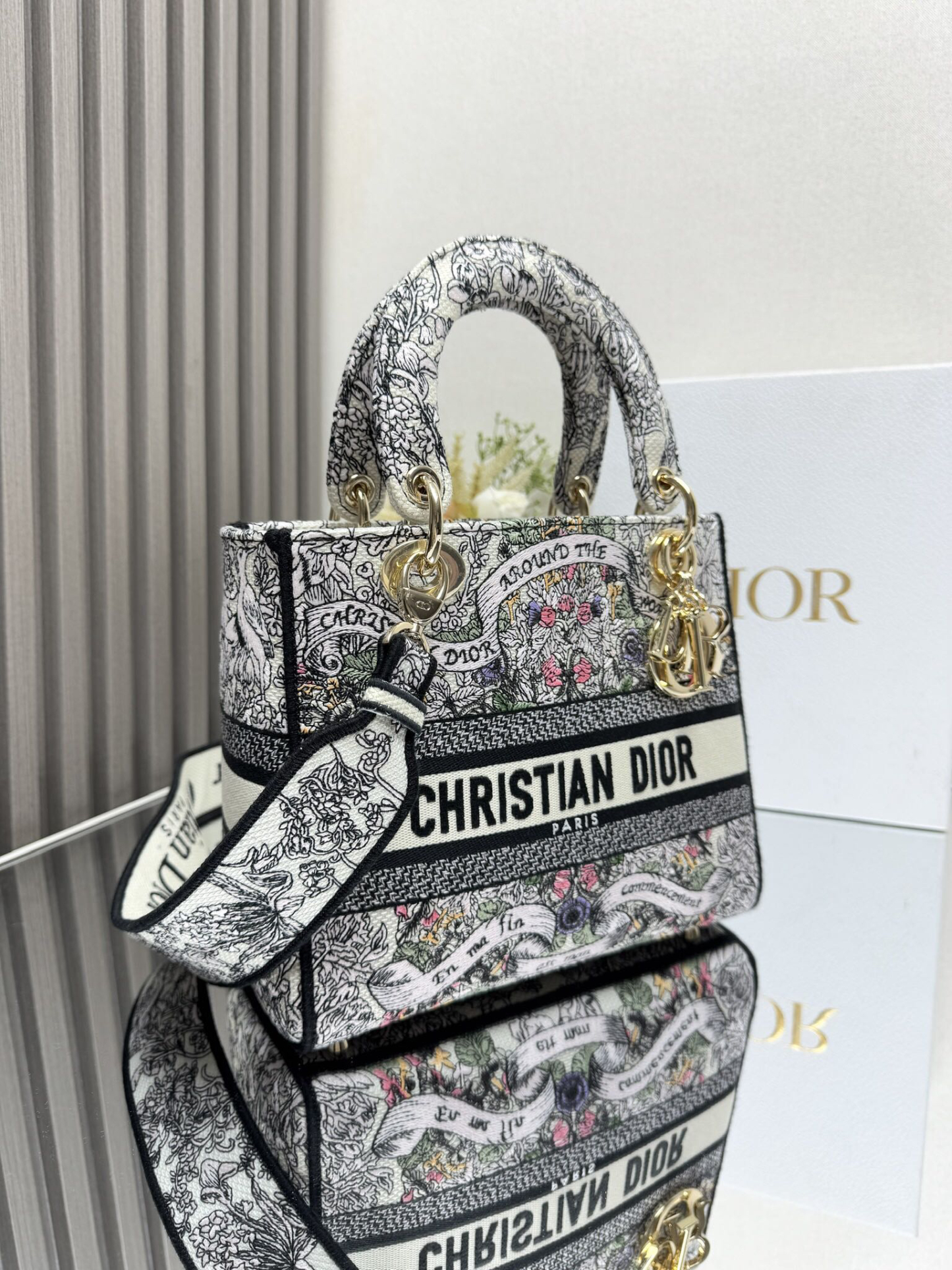 MEDIUM LADY D-LITE BAG