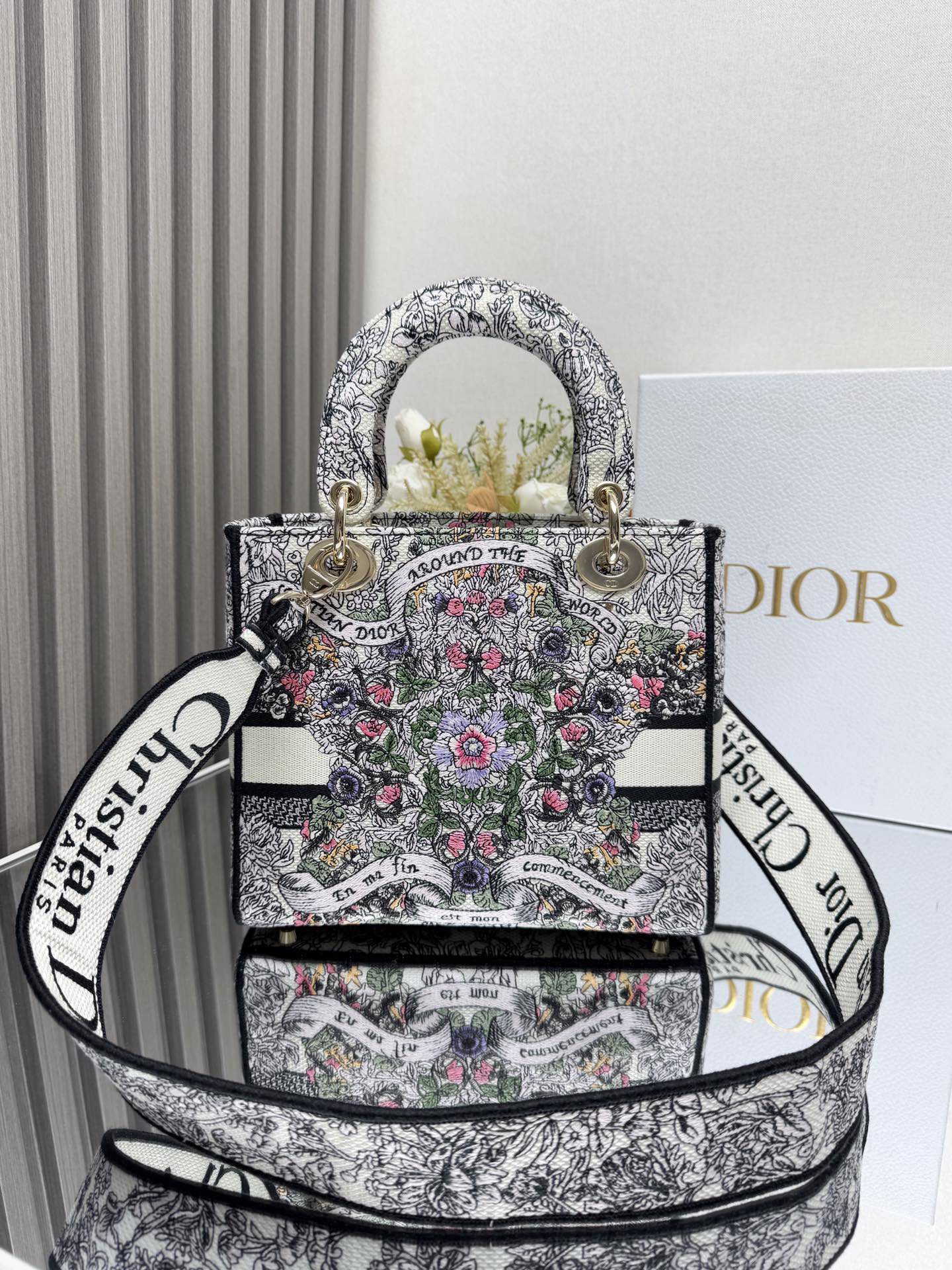 MEDIUM LADY D-LITE BAG