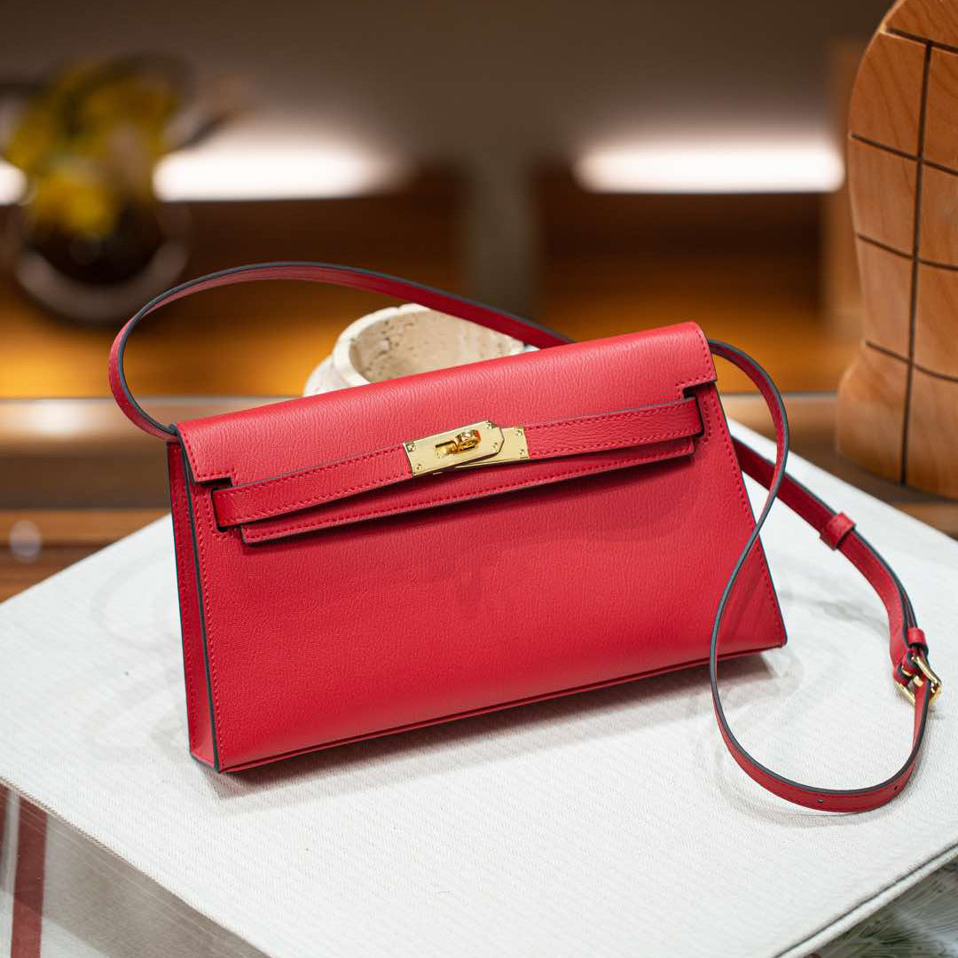 Herthtmes Chevre Chamkila Kelly Elan Red