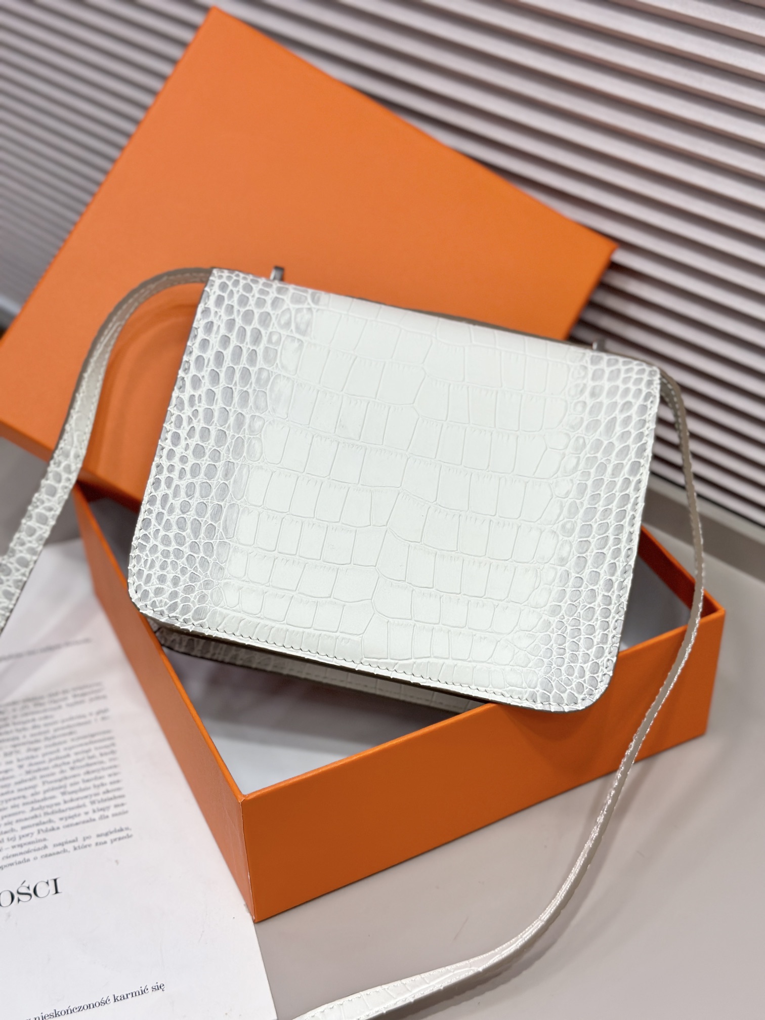 Herthtmes  Matte Alligator Constance 18/23