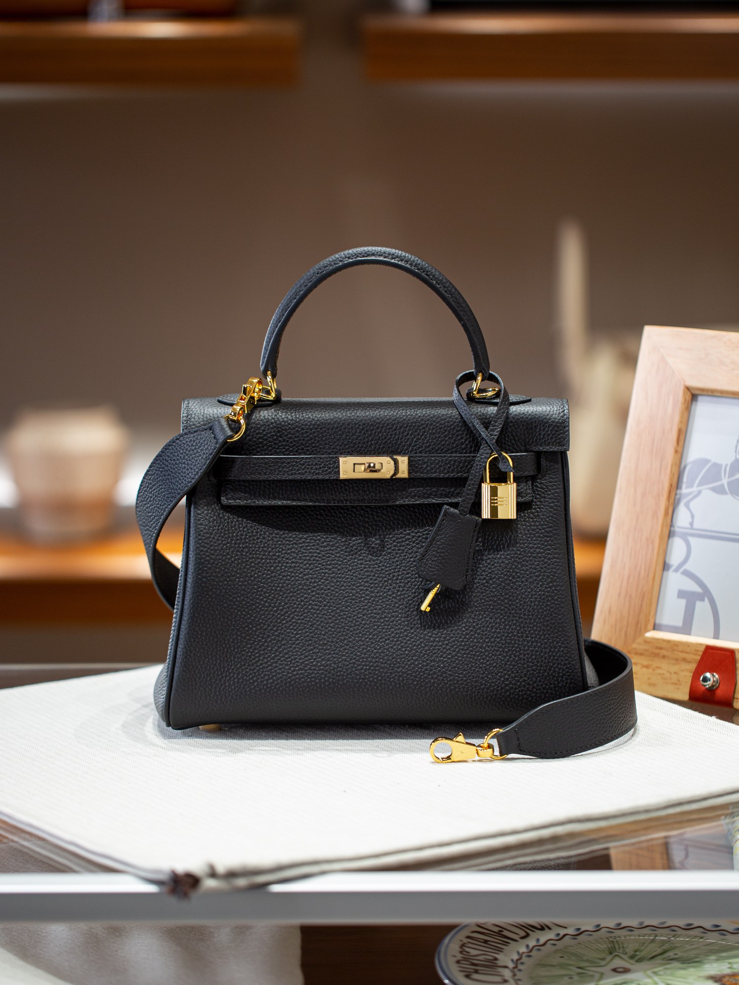 KELLY 25 FIRST LAYER TOGO COWHIDE BLACK