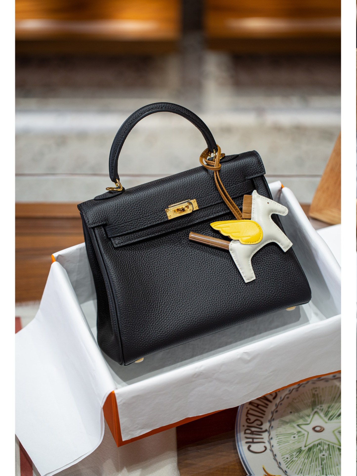 KELLY 25 FIRST LAYER TOGO COWHIDE BLACK