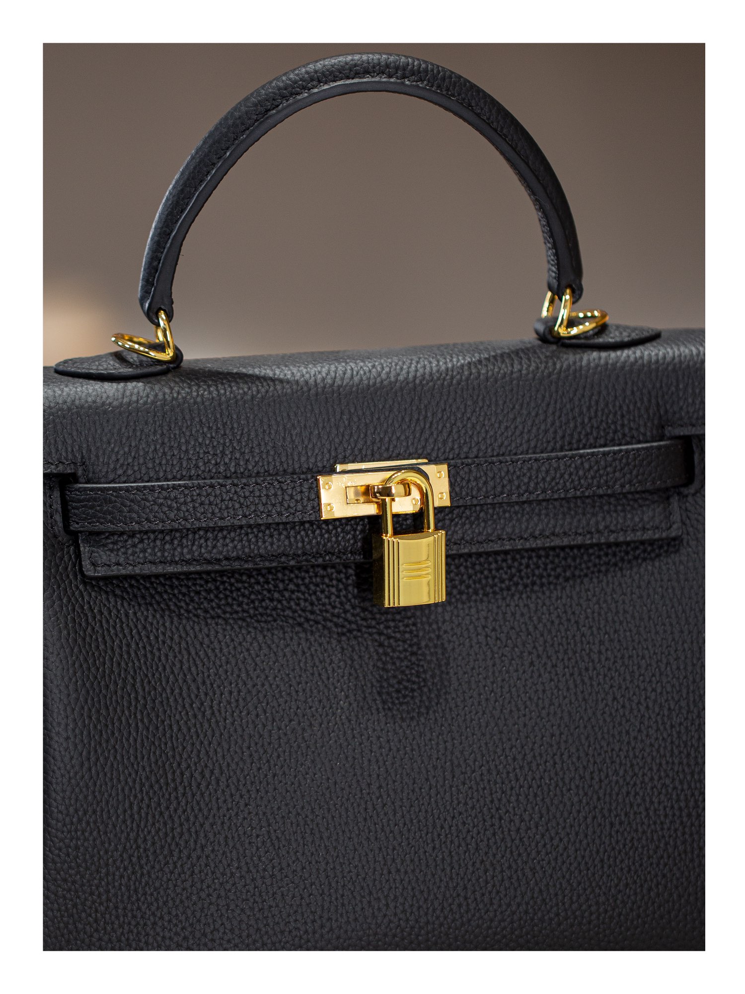 KELLY 25 FIRST LAYER TOGO COWHIDE BLACK
