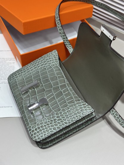 Herthtmes  Matte Alligator Constance 18/23