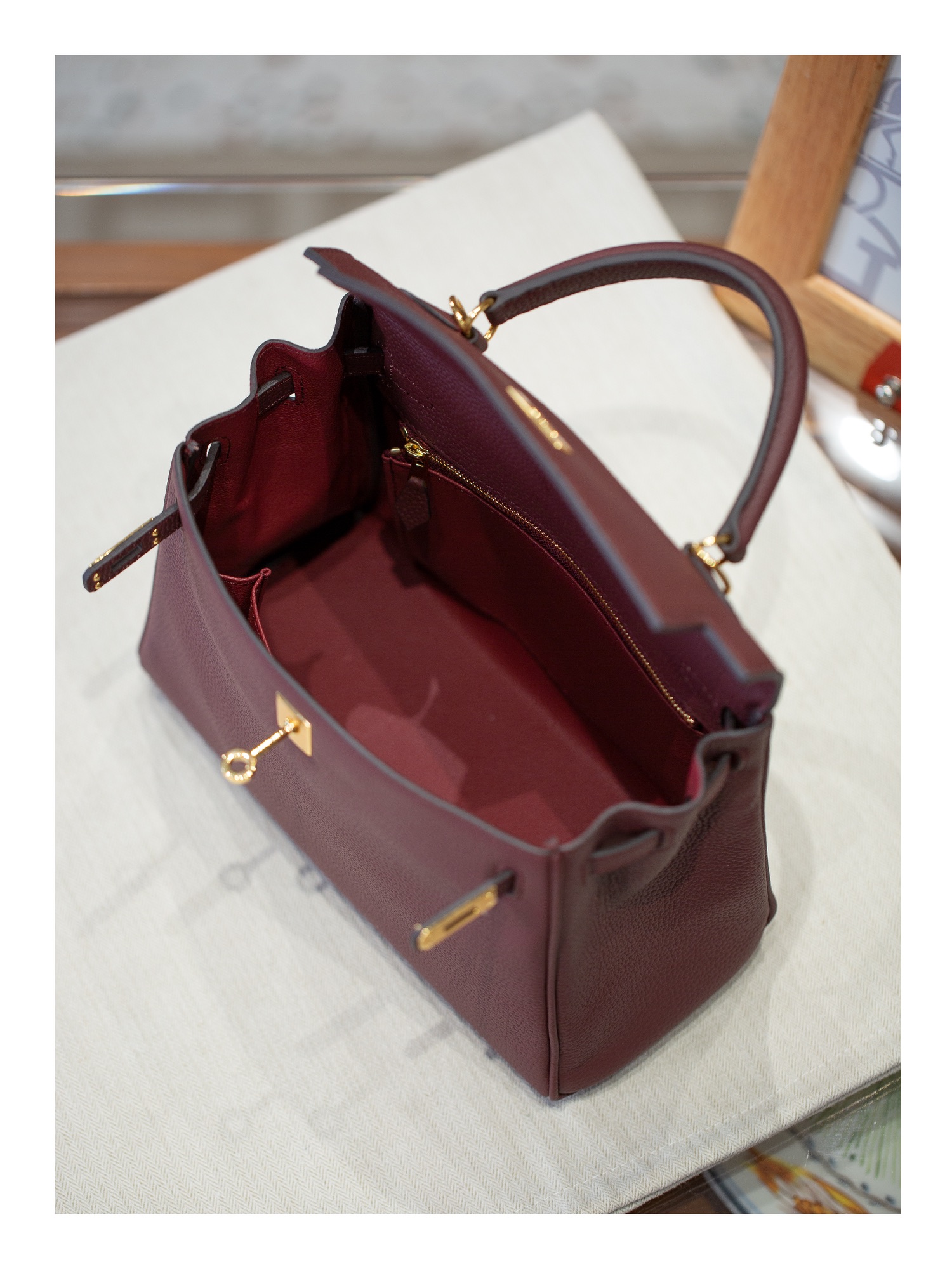 KELLY 25 FIRST LAYER TOGO COWHIDE HAVANA