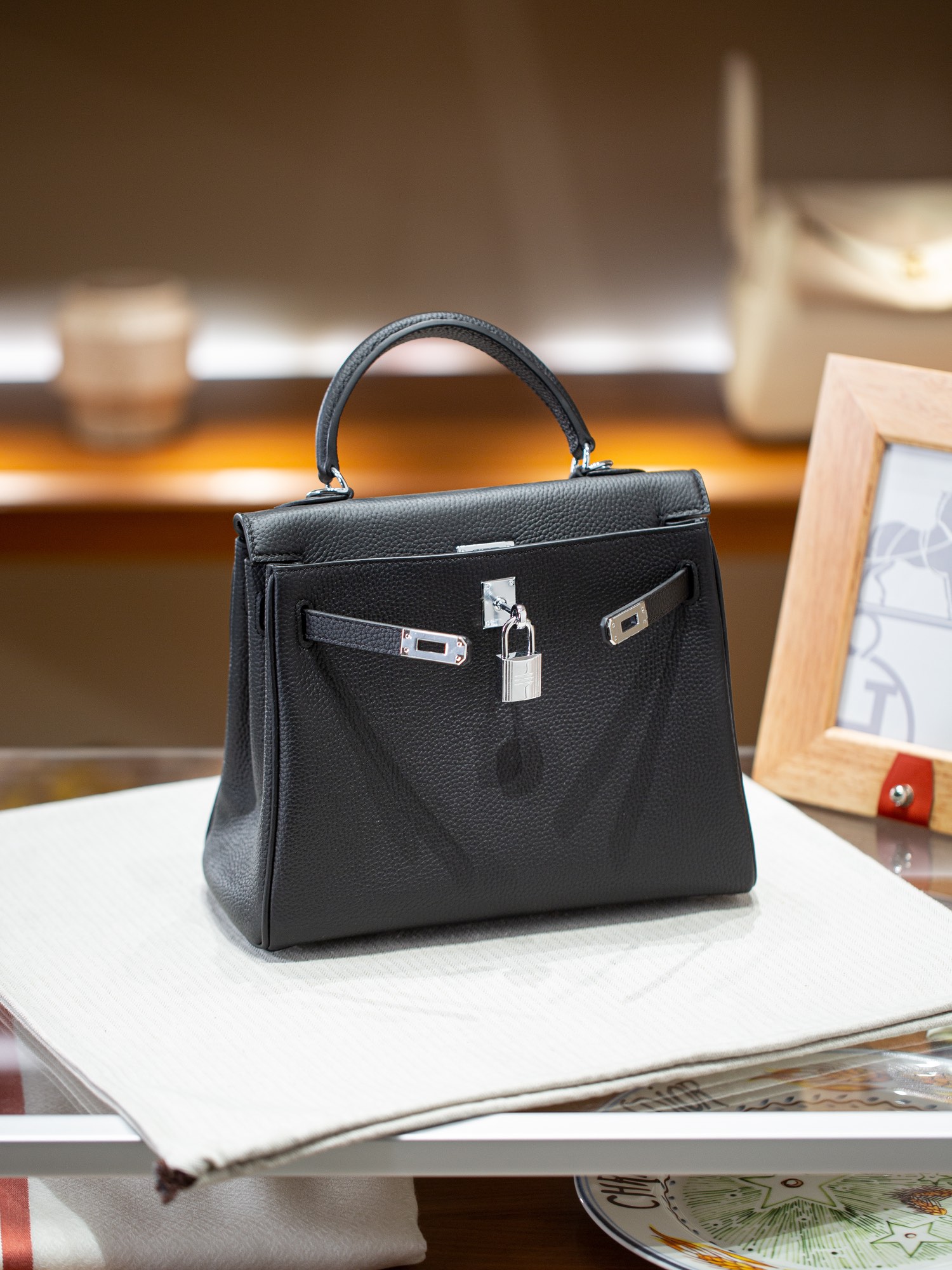 KELLY 25 FIRST LAYER TOGO COWHIDE BLACK
