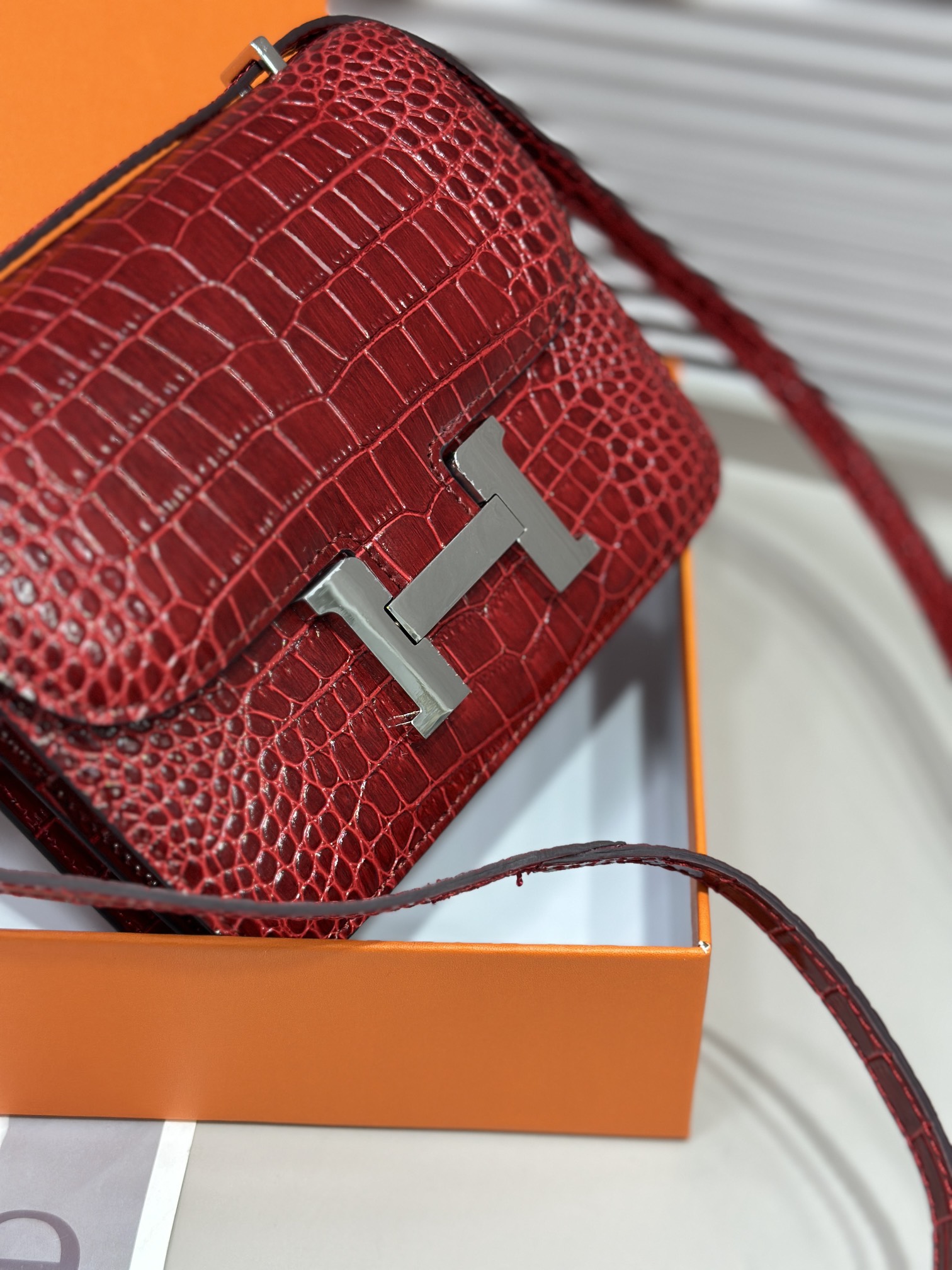 Herthtmes  Matte Alligator Constance 18/23