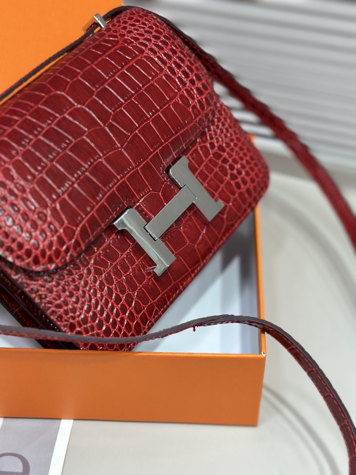 Herthtmes  Matte Alligator Constance 18/23