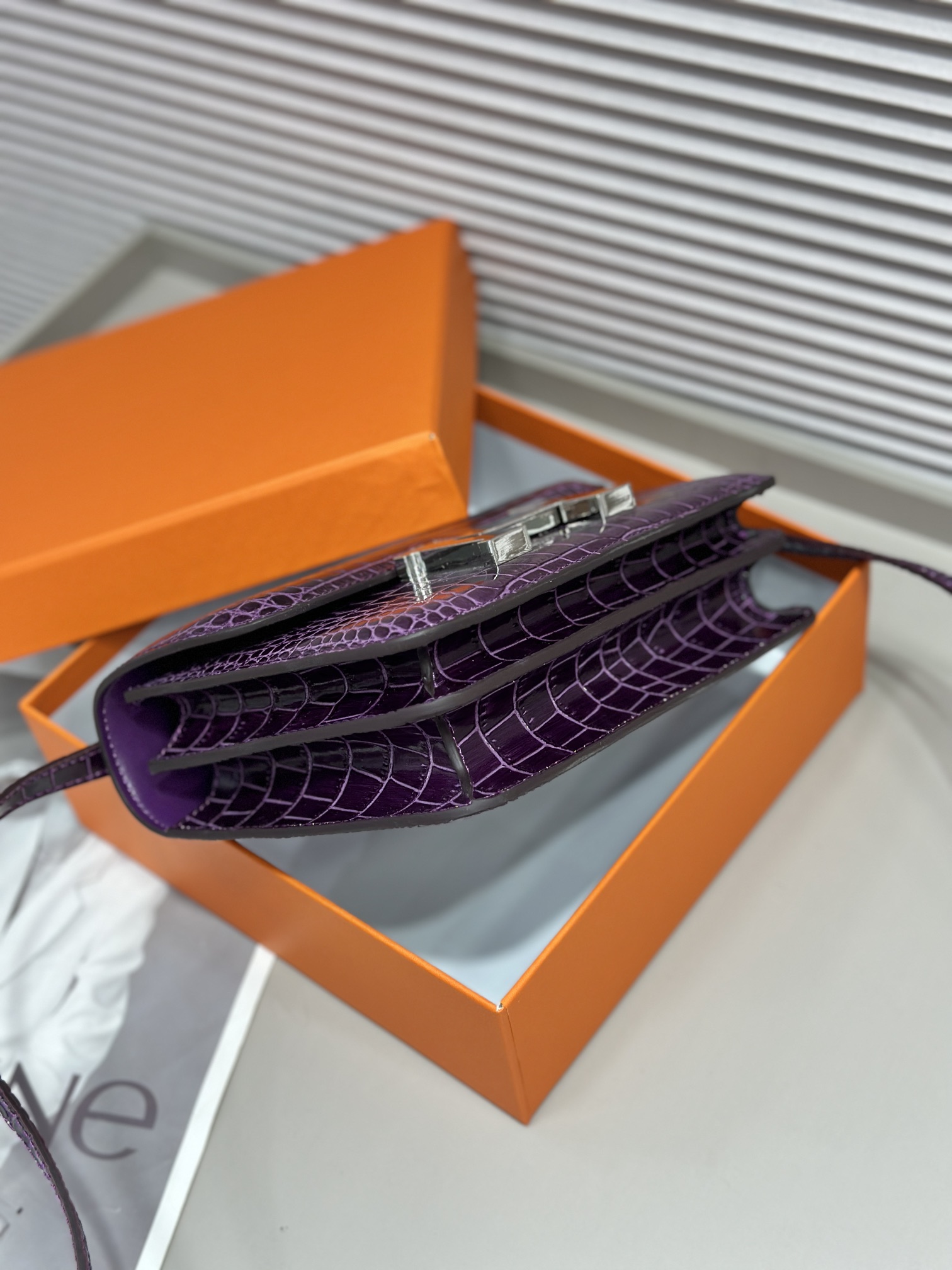 Herthtmes  Matte Alligator Constance 18/23