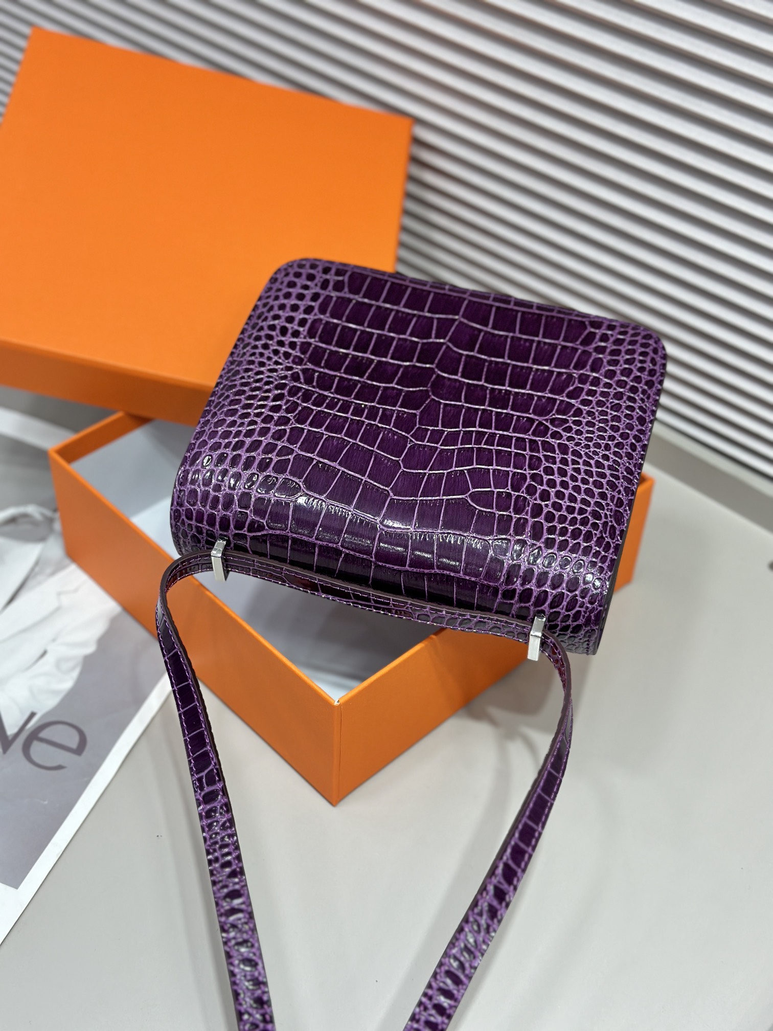 Herthtmes  Matte Alligator Constance 18/23