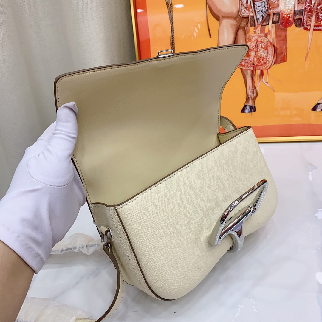Herthtmes Epsom Della Cavalleria Elan Gris Pale