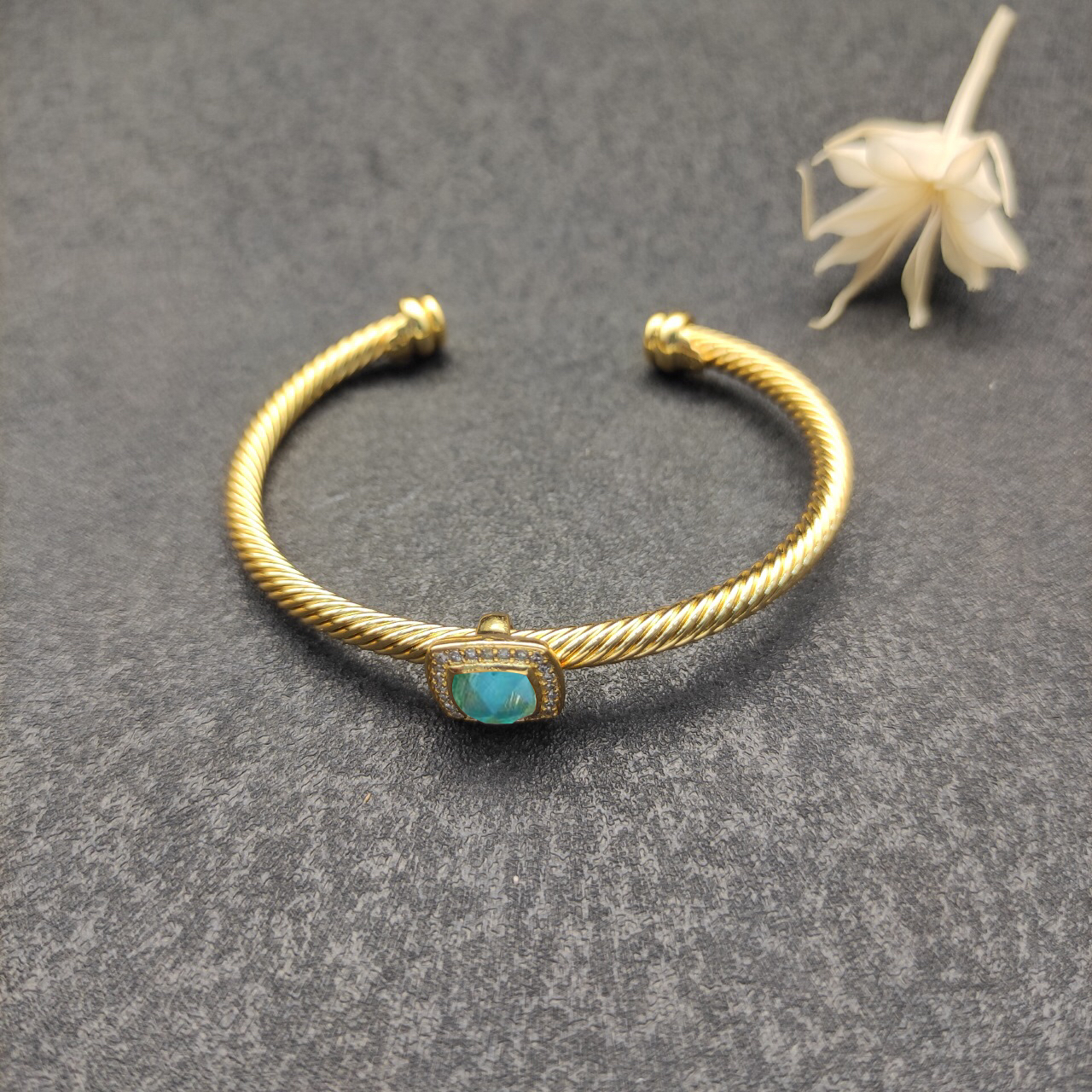 Cable Classics Bracelet with Blue Agate and Diamonds 18K Yellow Gold 4mm