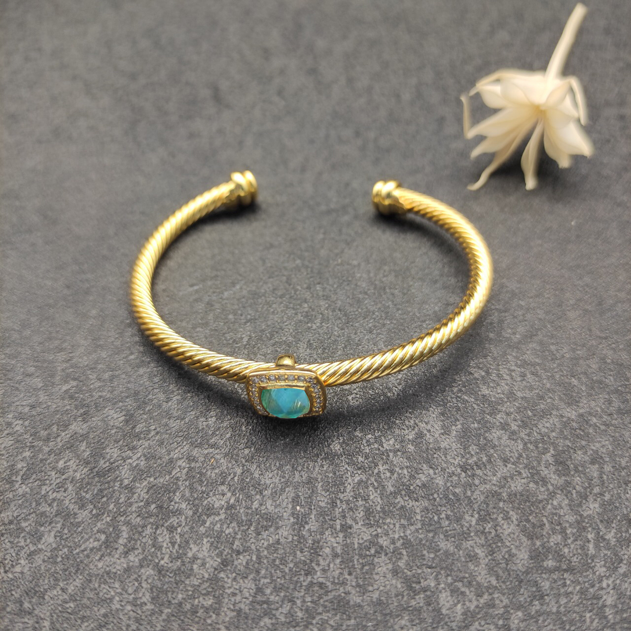 Cable Classics Bracelet with Blue Agate and Diamonds 18K Yellow Gold 4mm