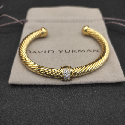Classic Cable Station Bracelet 18K Yellow Gold and Pave Diamonds, 7mm