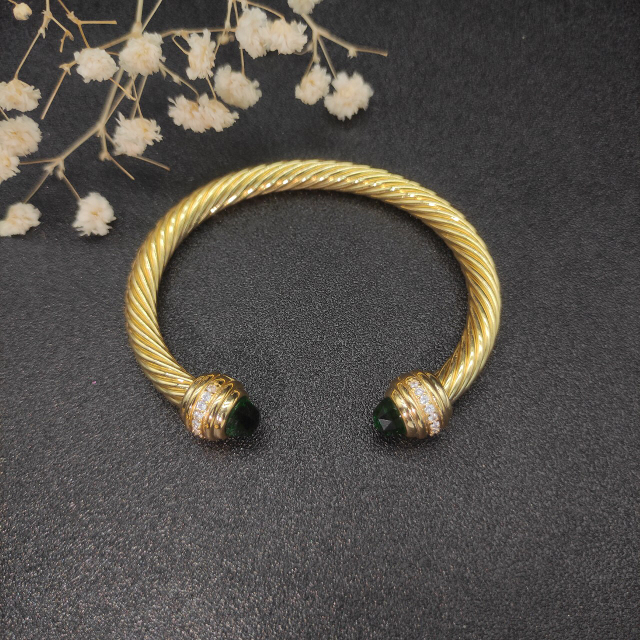 Classic Cablespira® Bracelet 18K Yellow Gold with Dark Green Crystal And Half Diamonds, 7mm